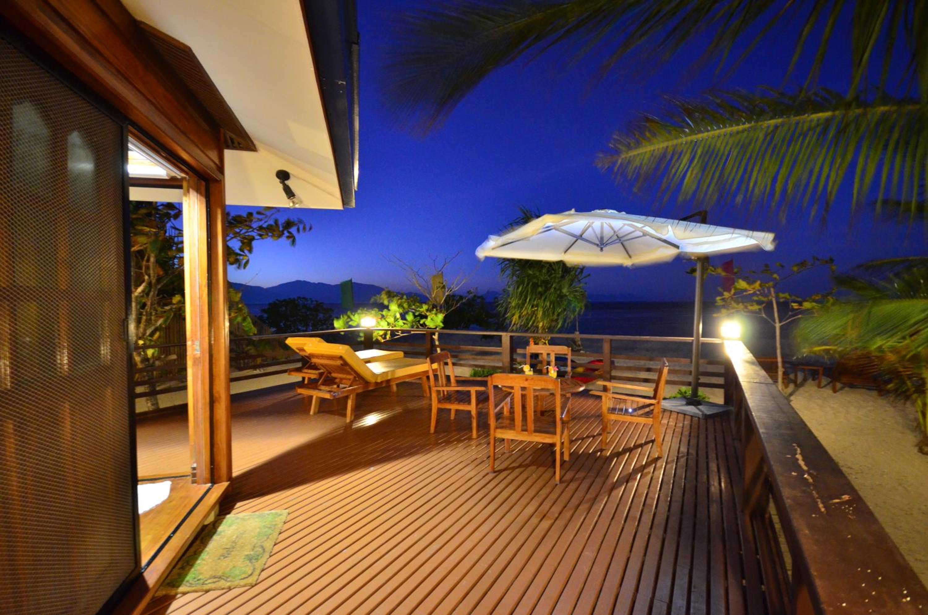Family Casita (4 adults) with Land and Boat Transfers photo 2