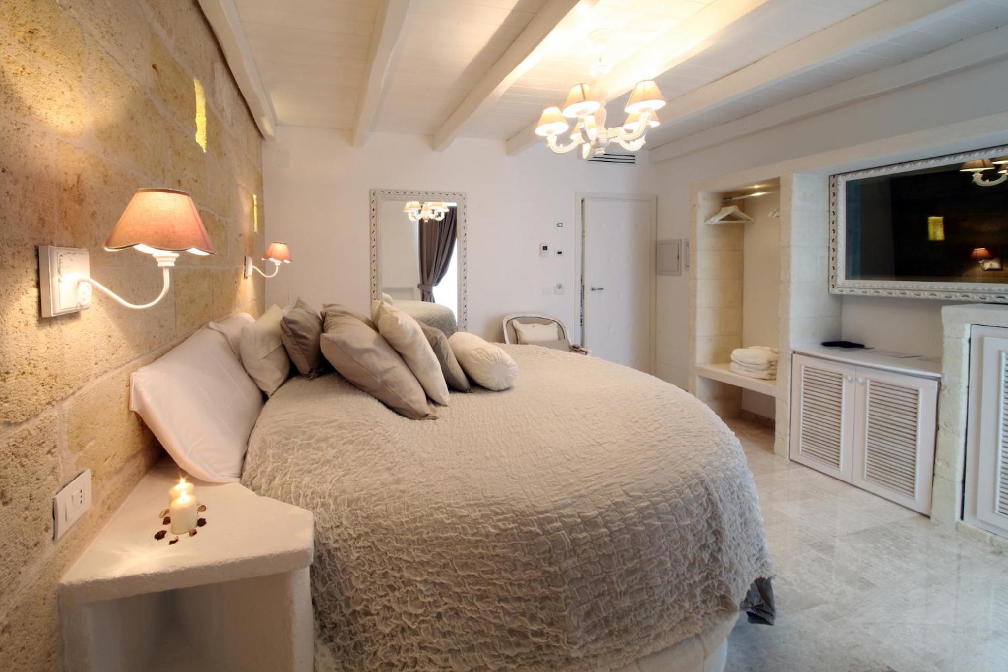 Queen Room with Spa Bath photo 1