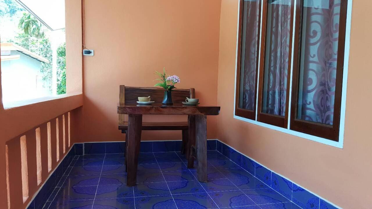 Standard Twin Room with Mountain View photo 3