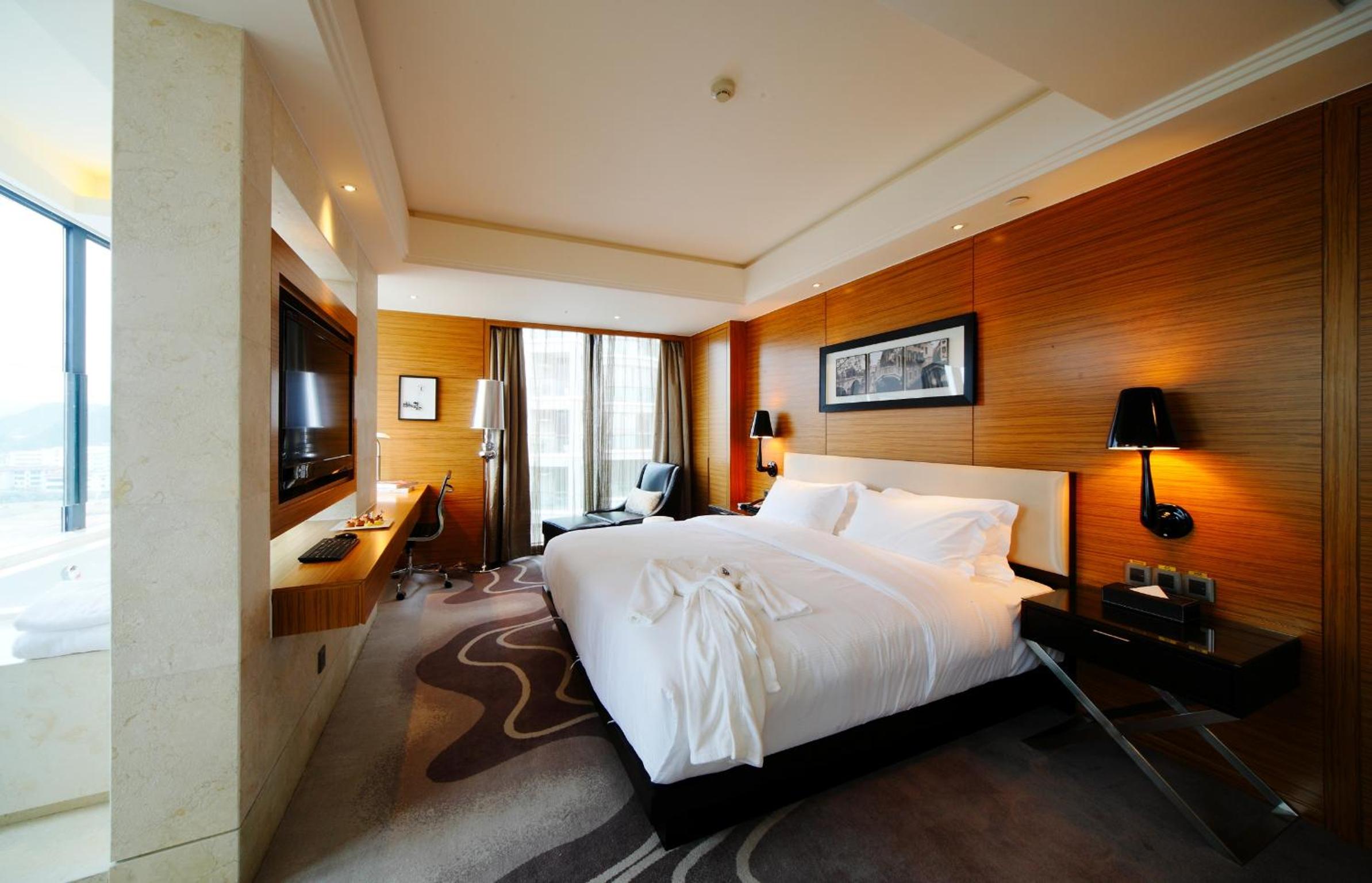 Suite with River View