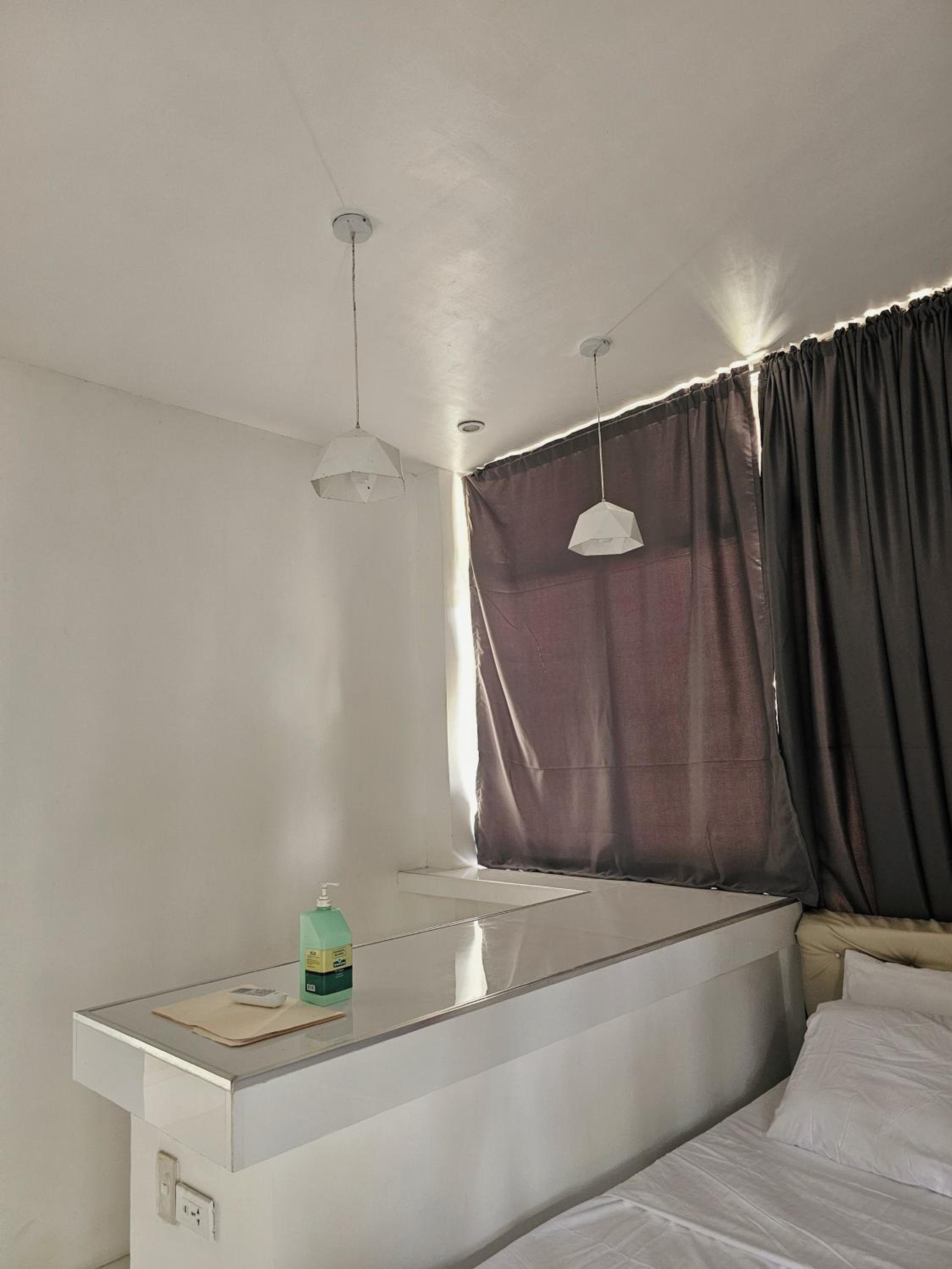 Deluxe King Studio - Photo 7
