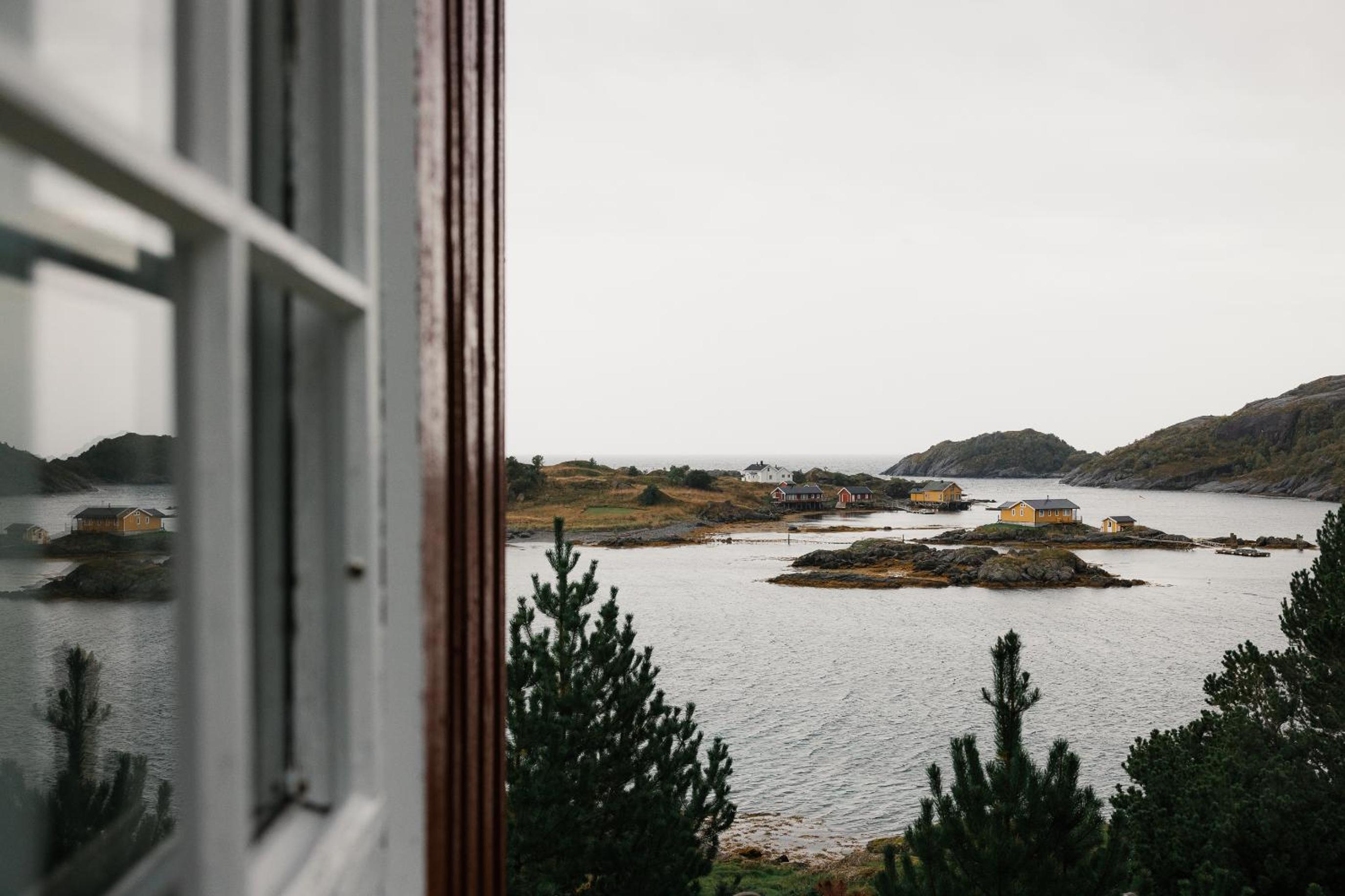 Remote Fisherman’s Cabin - Boat Transportation Included photo 3