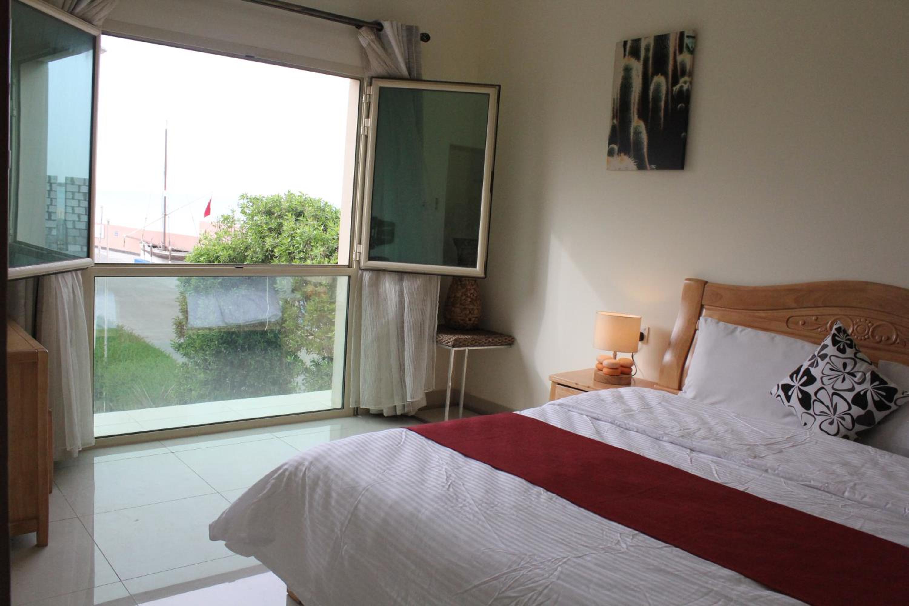 Deluxe Suite with Sea View photo 2