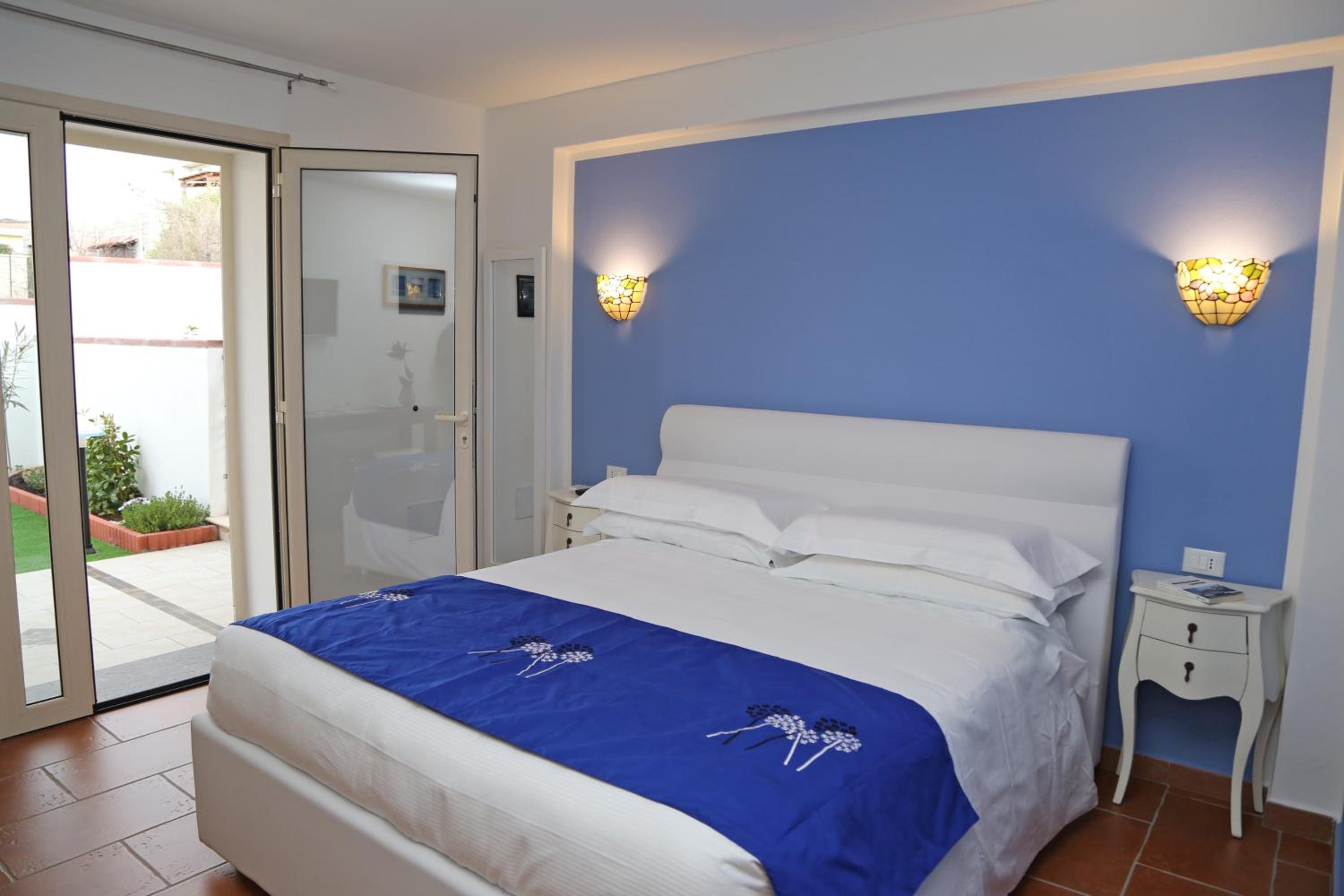 Superior King Room - Photo 1