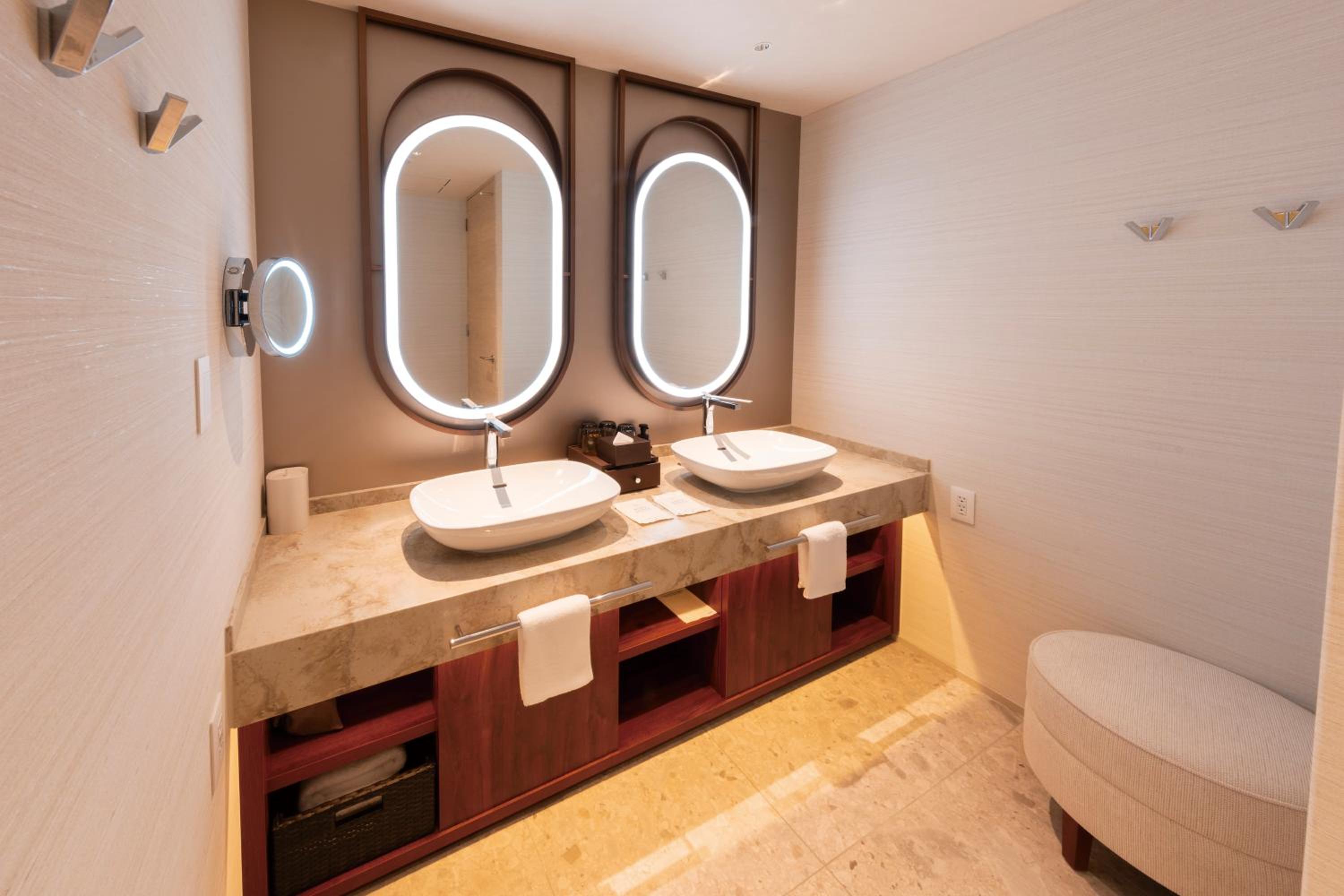 Premium Suite Room