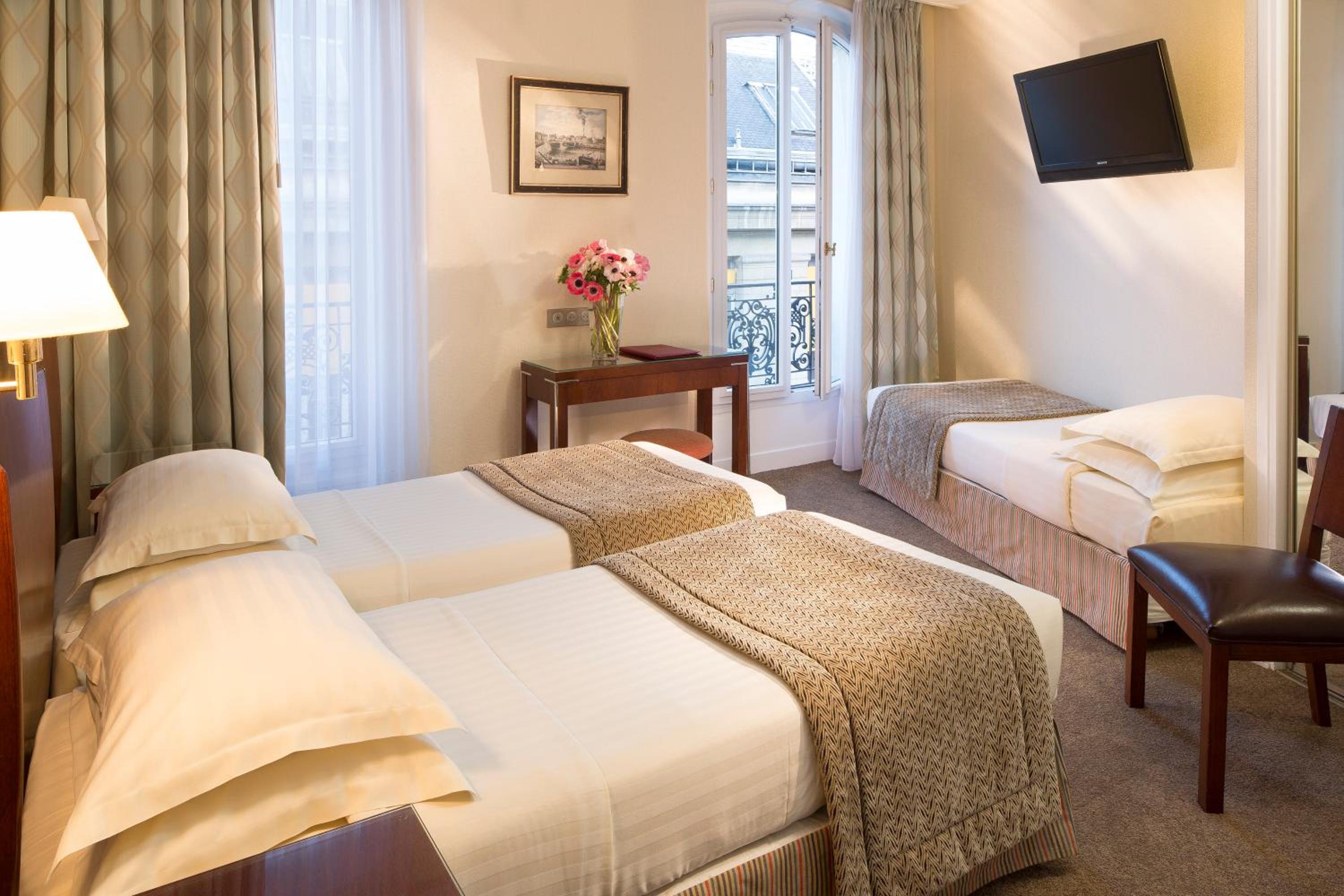 Superior Triple Room photo 1