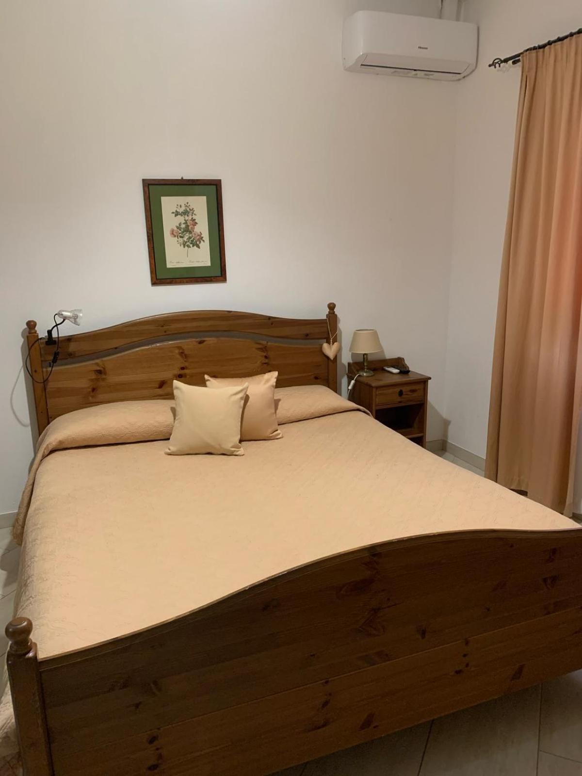 Economy Double Room photo 3