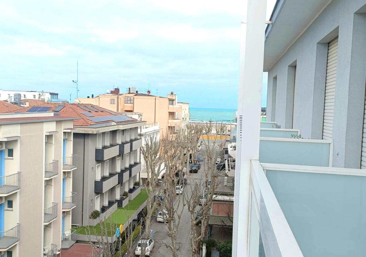 Double Room with Balcony and Sea View photo 1