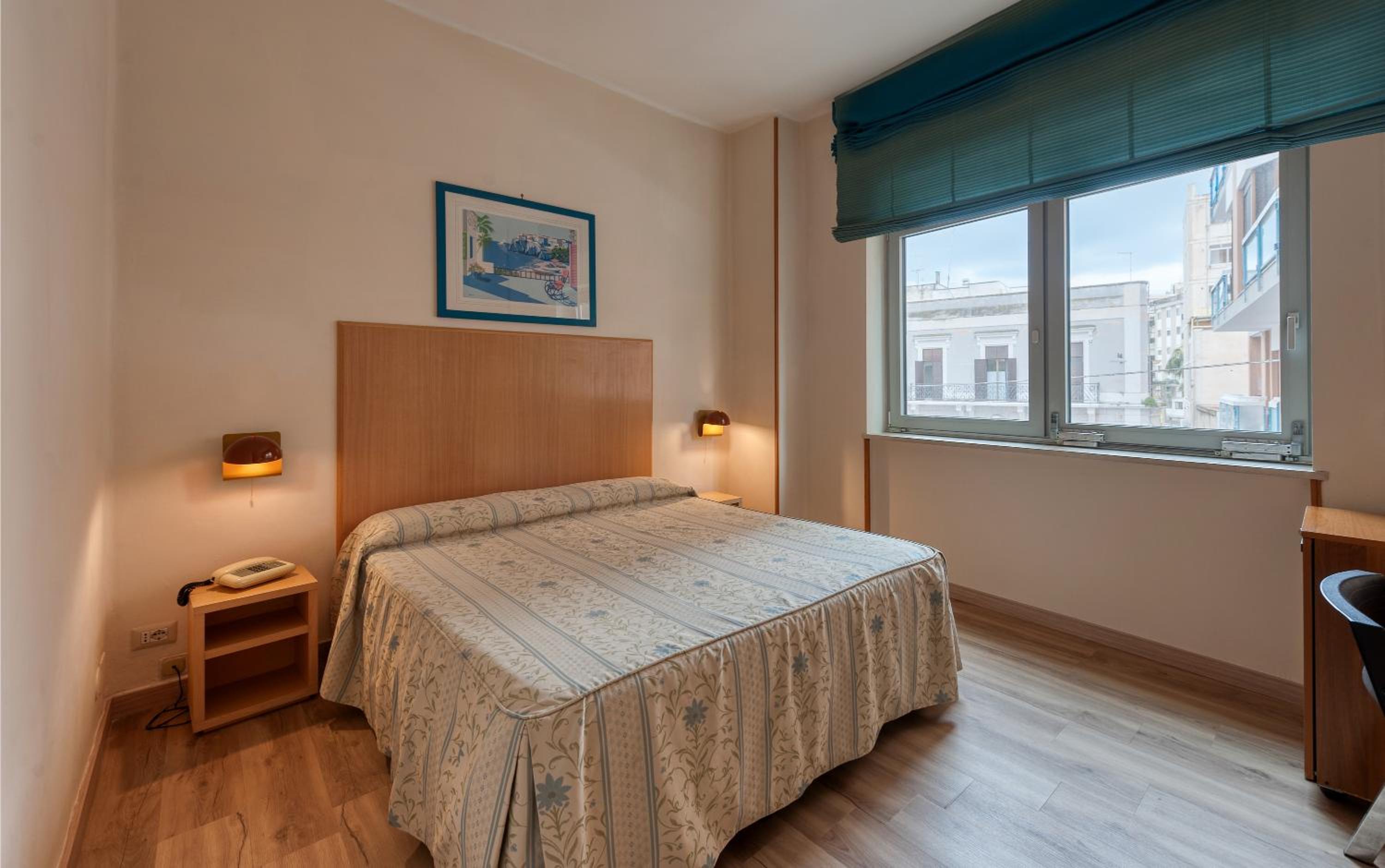 Double or Twin Room - Photo 7