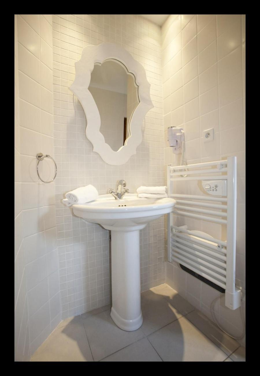 Triple Room (1 Double Bed + 1 Single Bed) - Photo 5