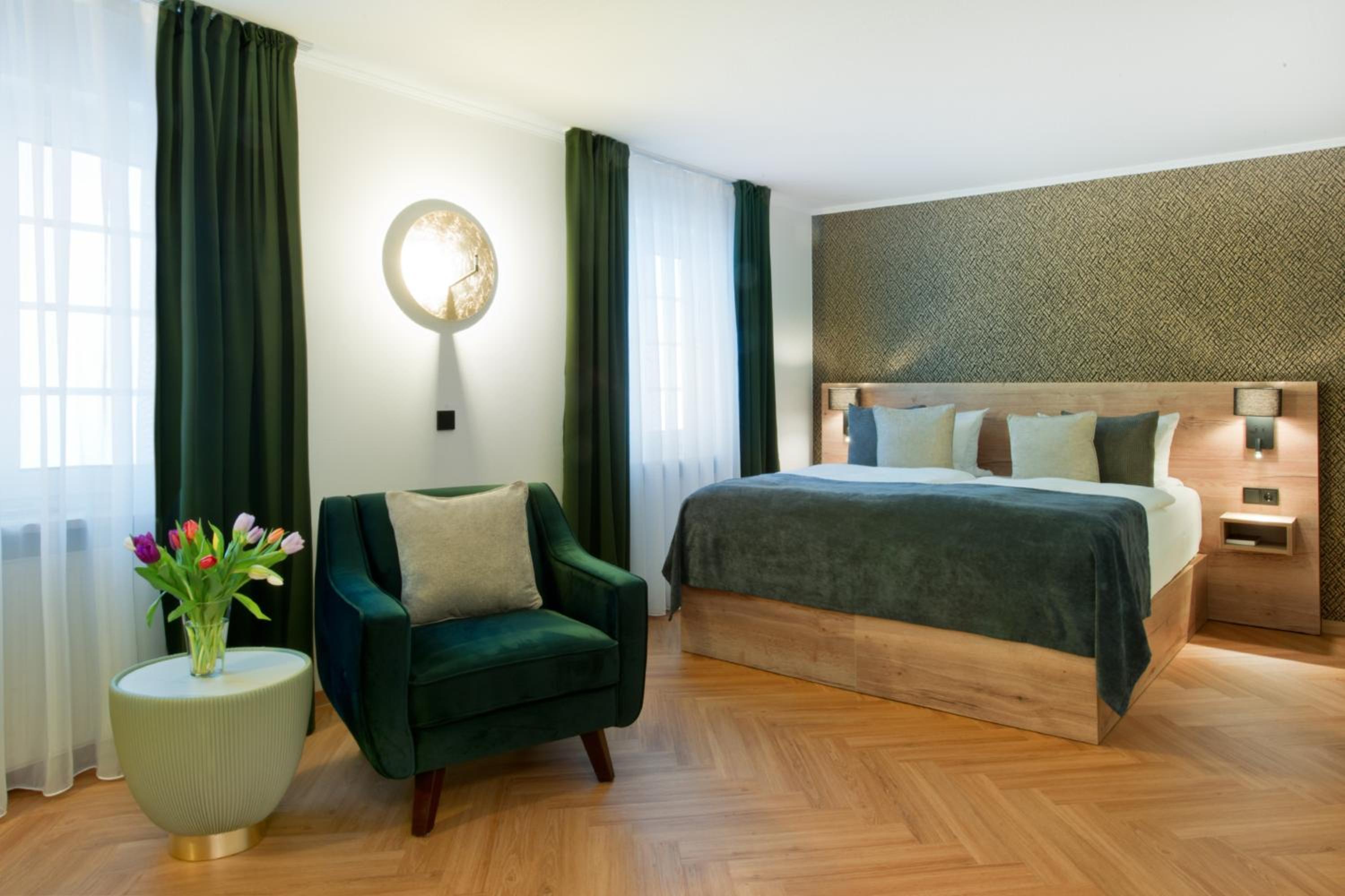 Deluxe Double Room - Photo 1
