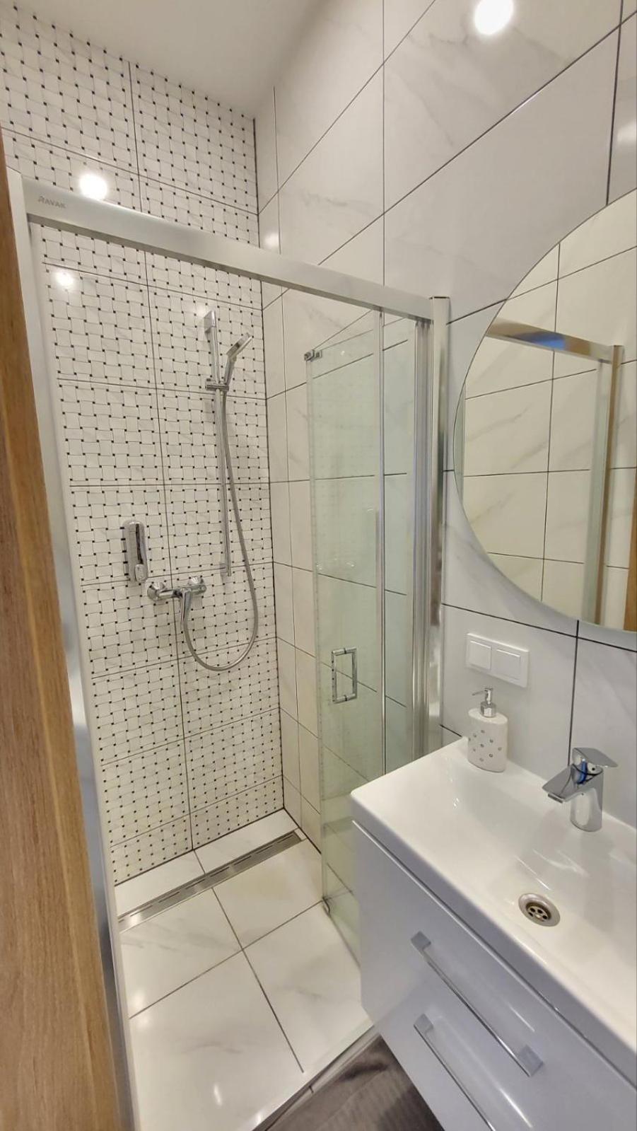 Double or Twin Room with Shower
