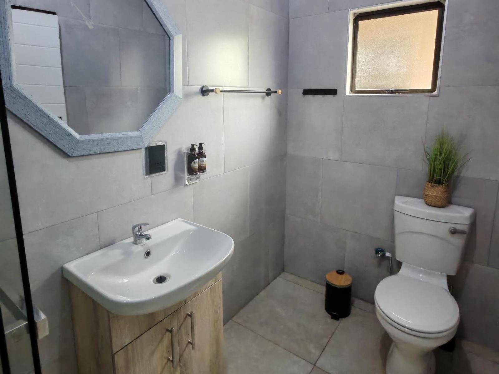 Budget Twin Room - Photo 4