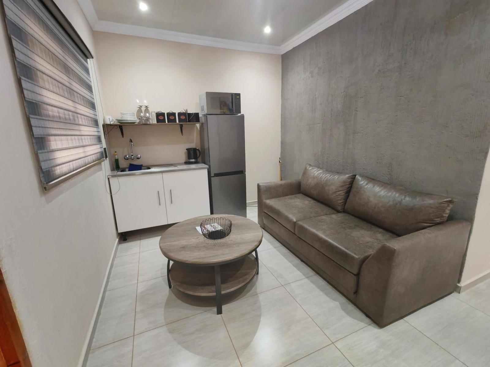 Executive Suite - Photo 5