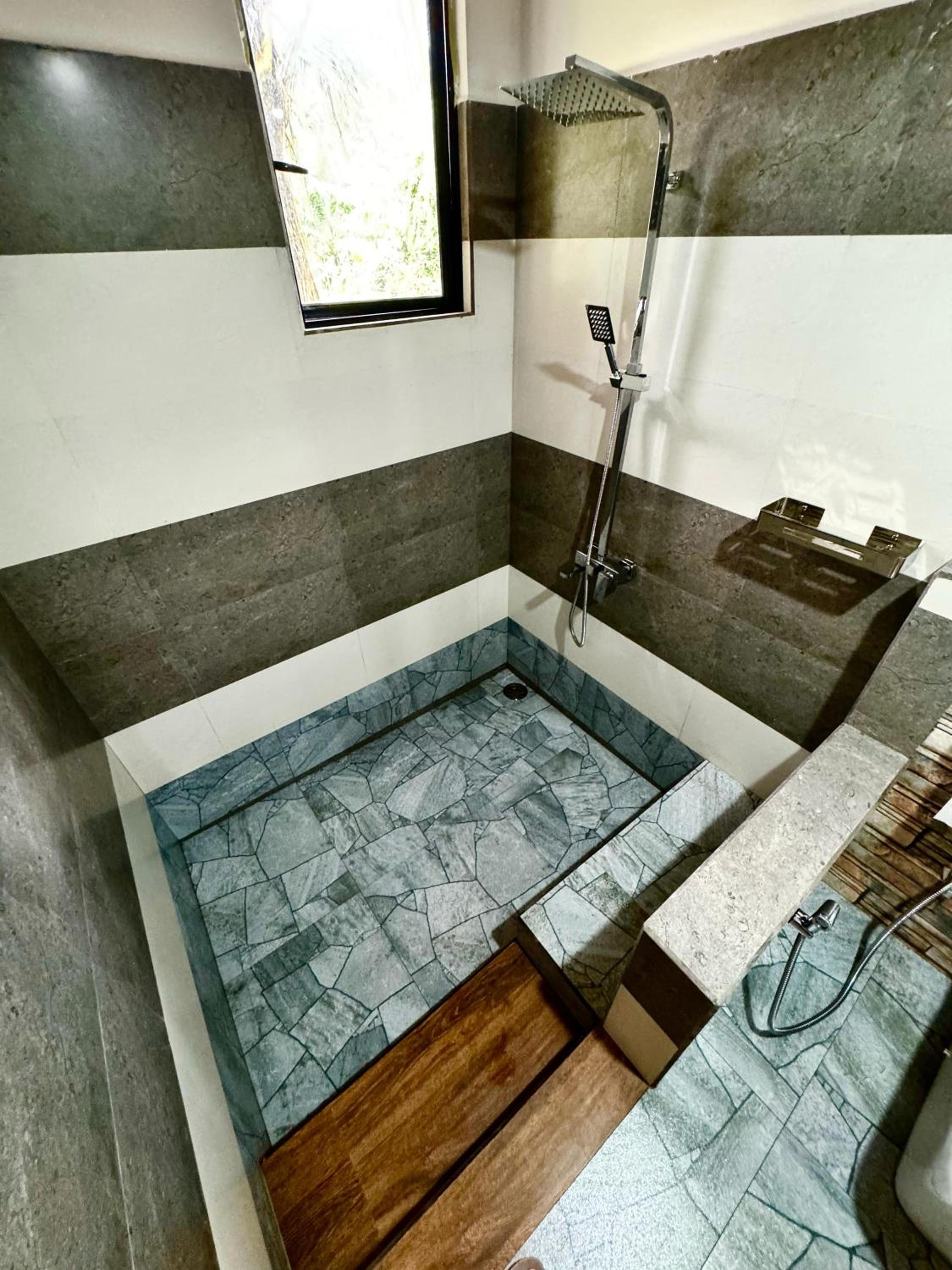 Deluxe Triple Room photo 2