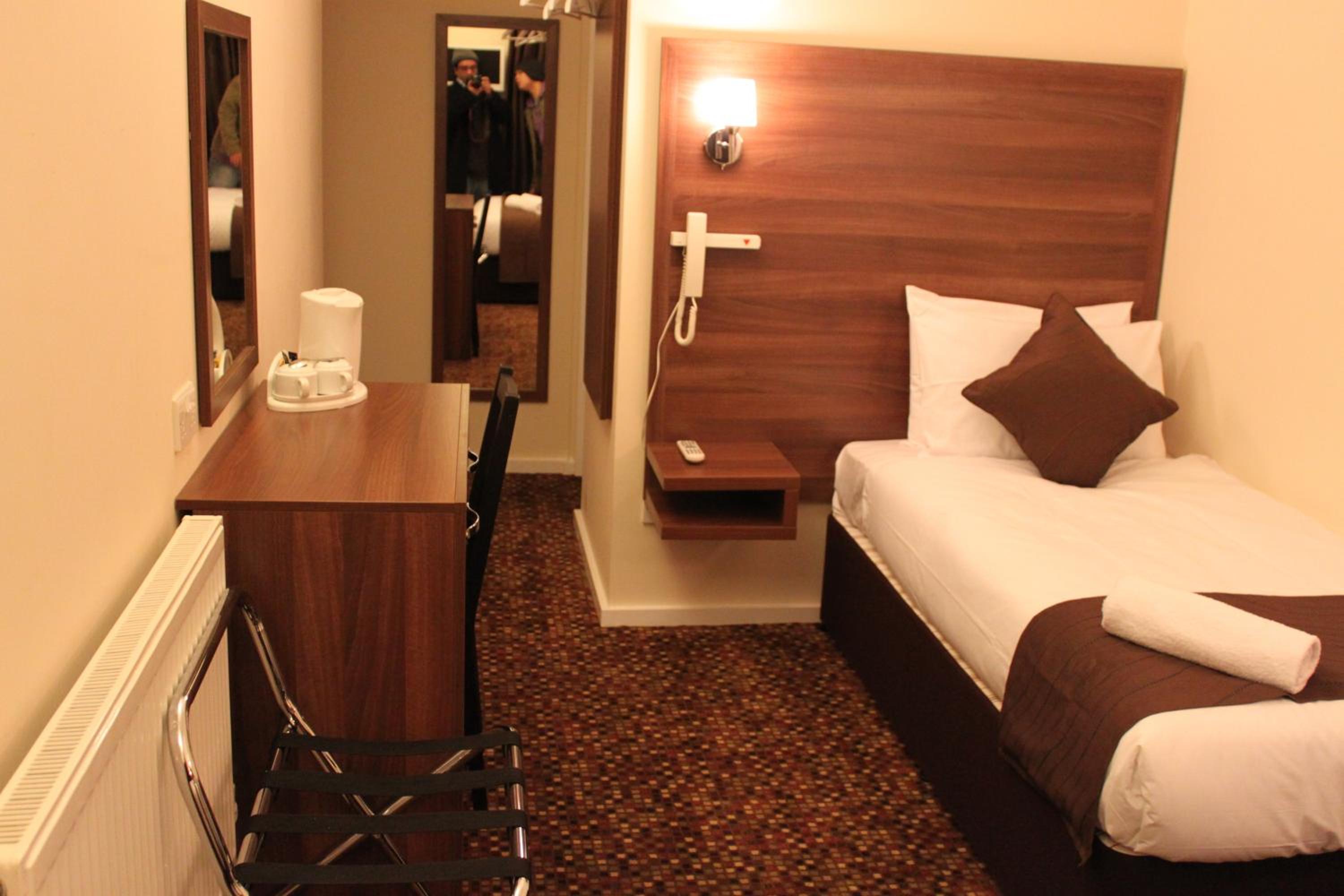 Standard Single Room- Annex Building (30 seconds walk from main building)