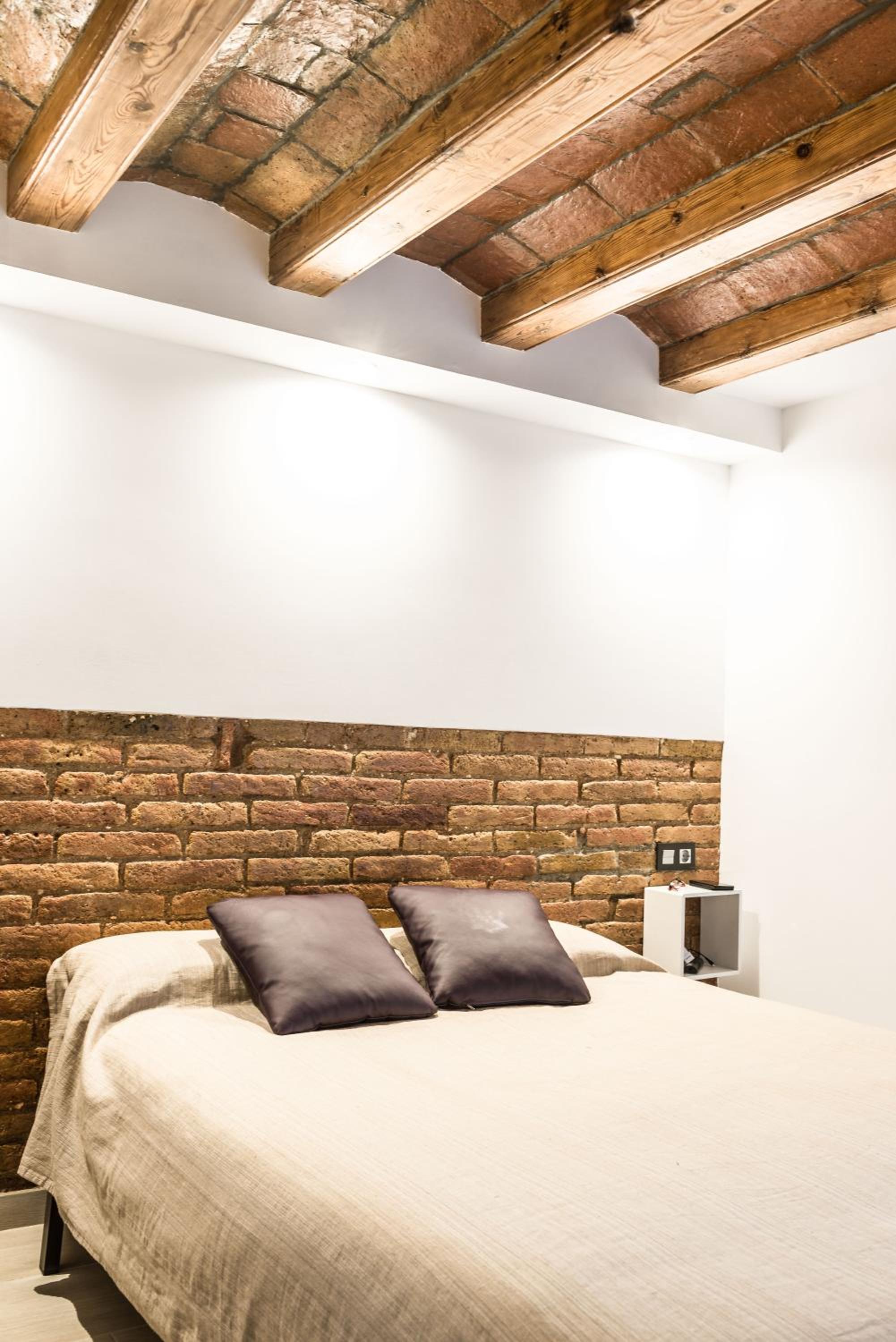 Two-Bedroom Apartment with Terrace photo 2