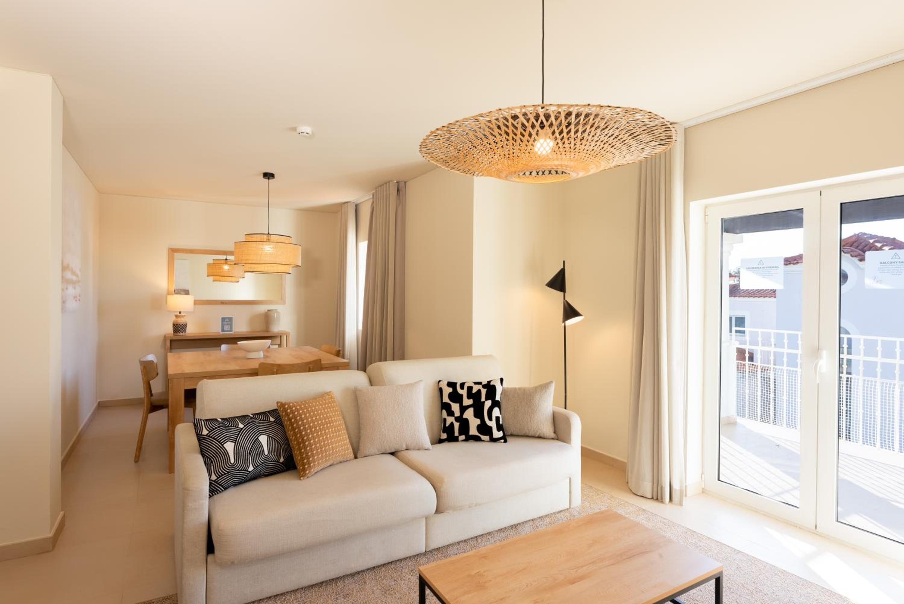 One-Bedroom Deluxe Apartment