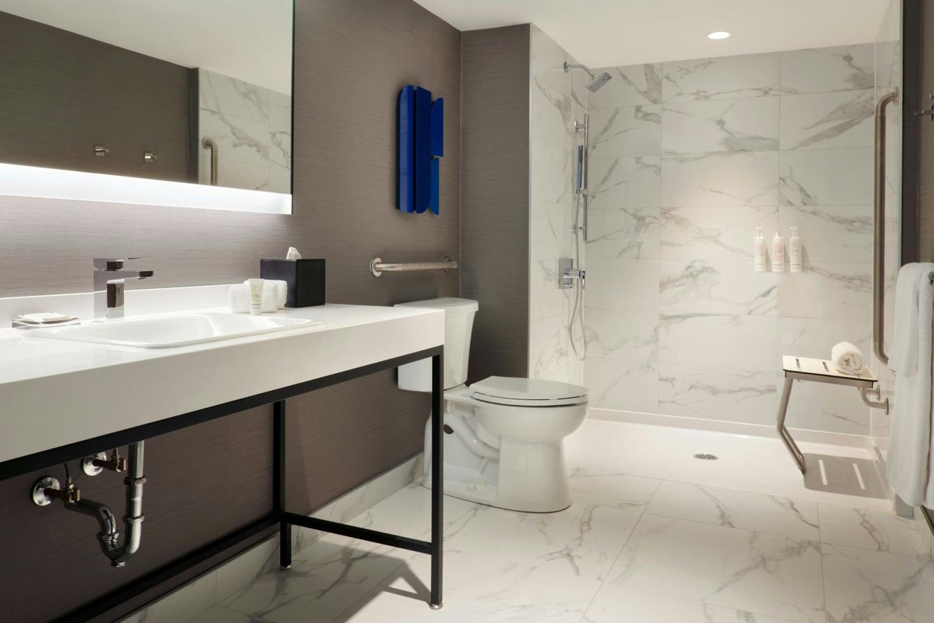 Kingston Marriott Hotel, Bilde 3