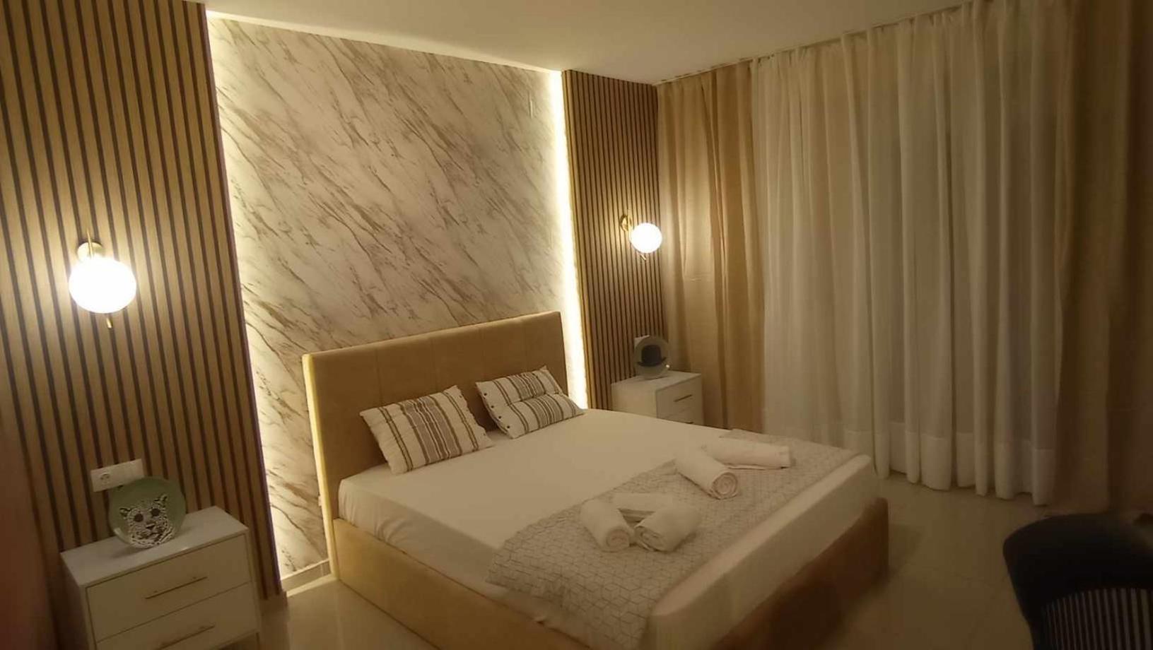 One-Bedroom Apartment with Terrace photo 2