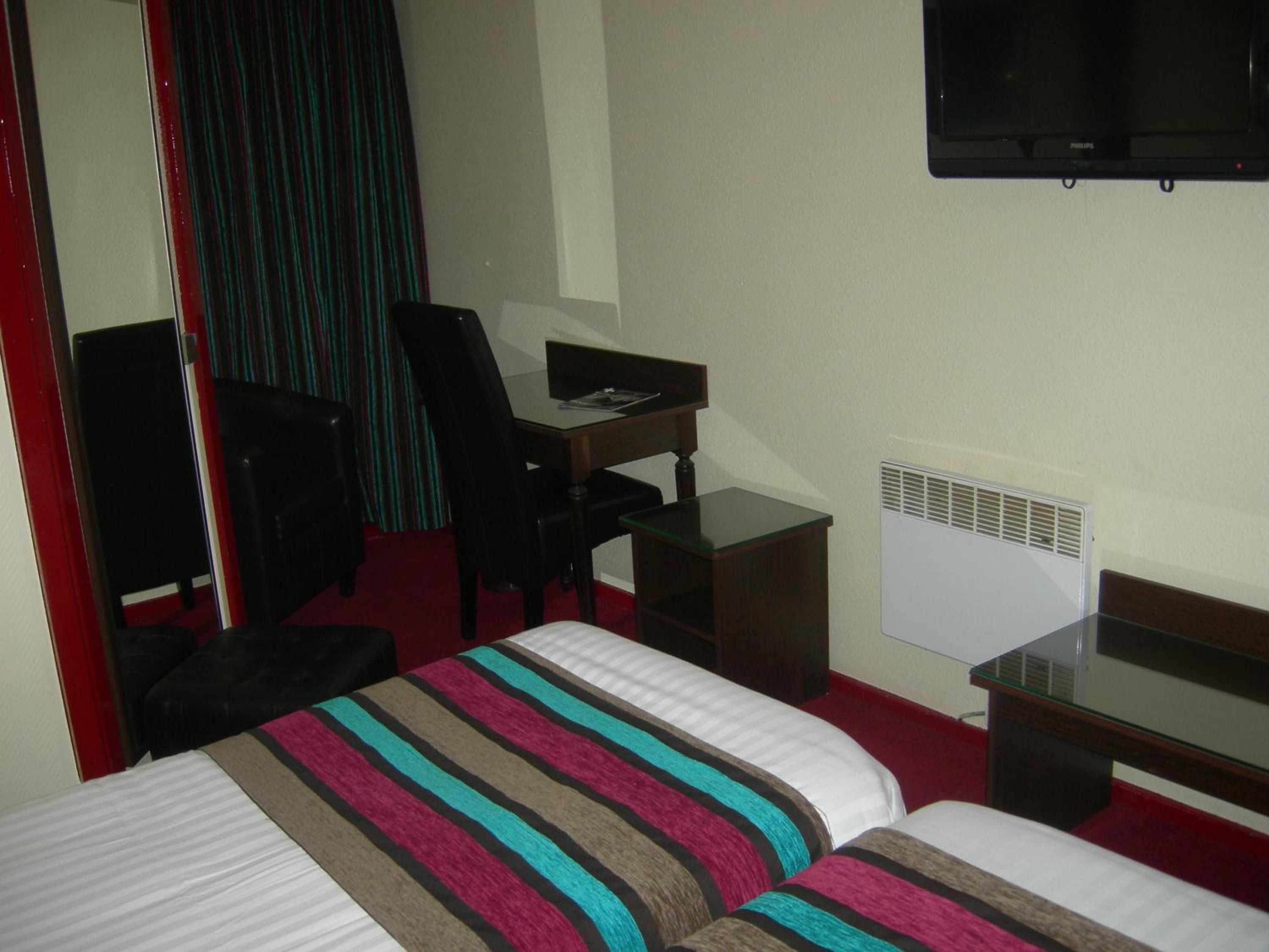 Standard Twin Room photo 3