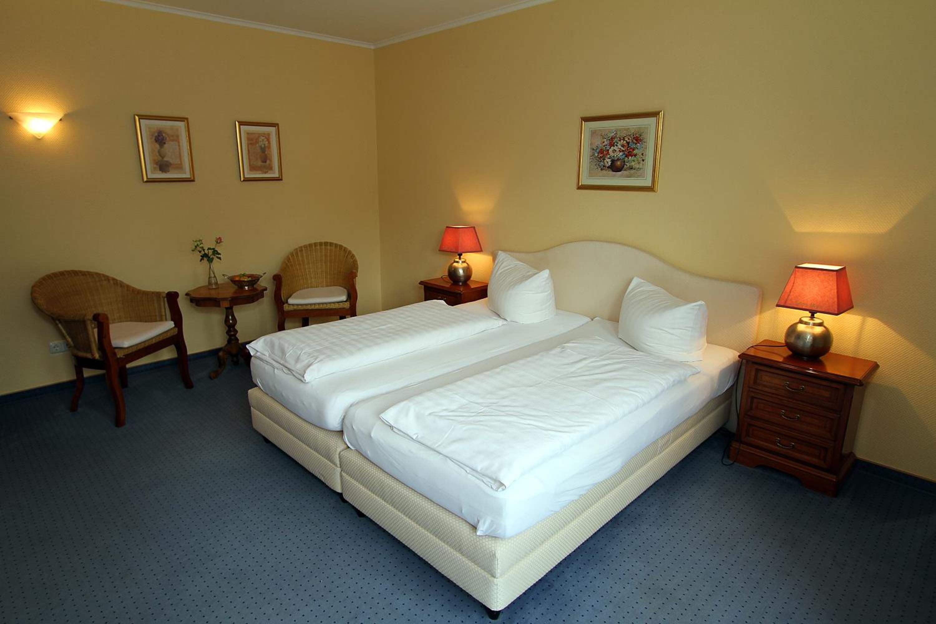 Double Room - Photo 7