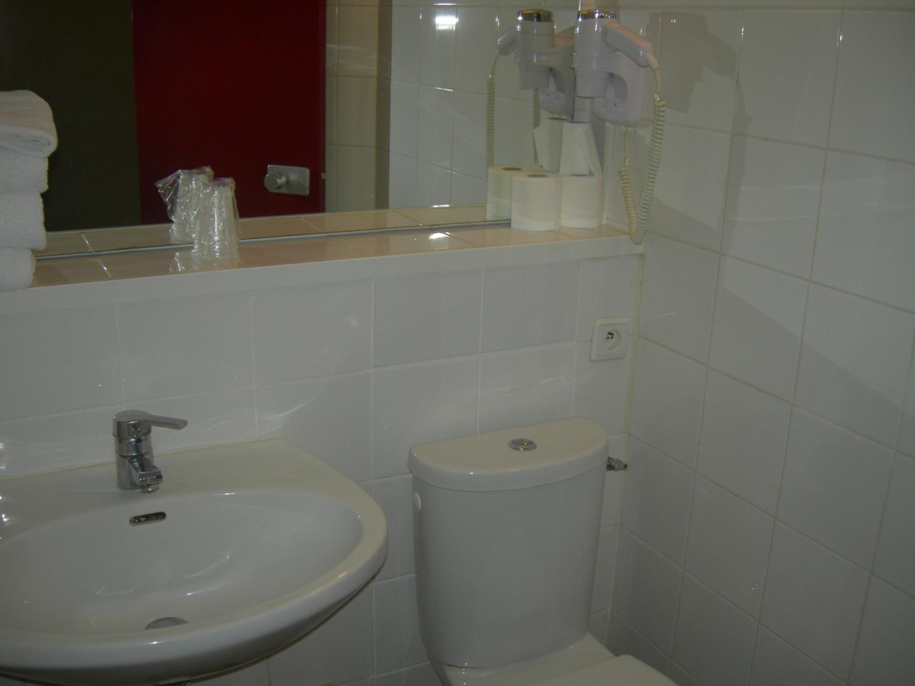 Standard Twin Room photo 2