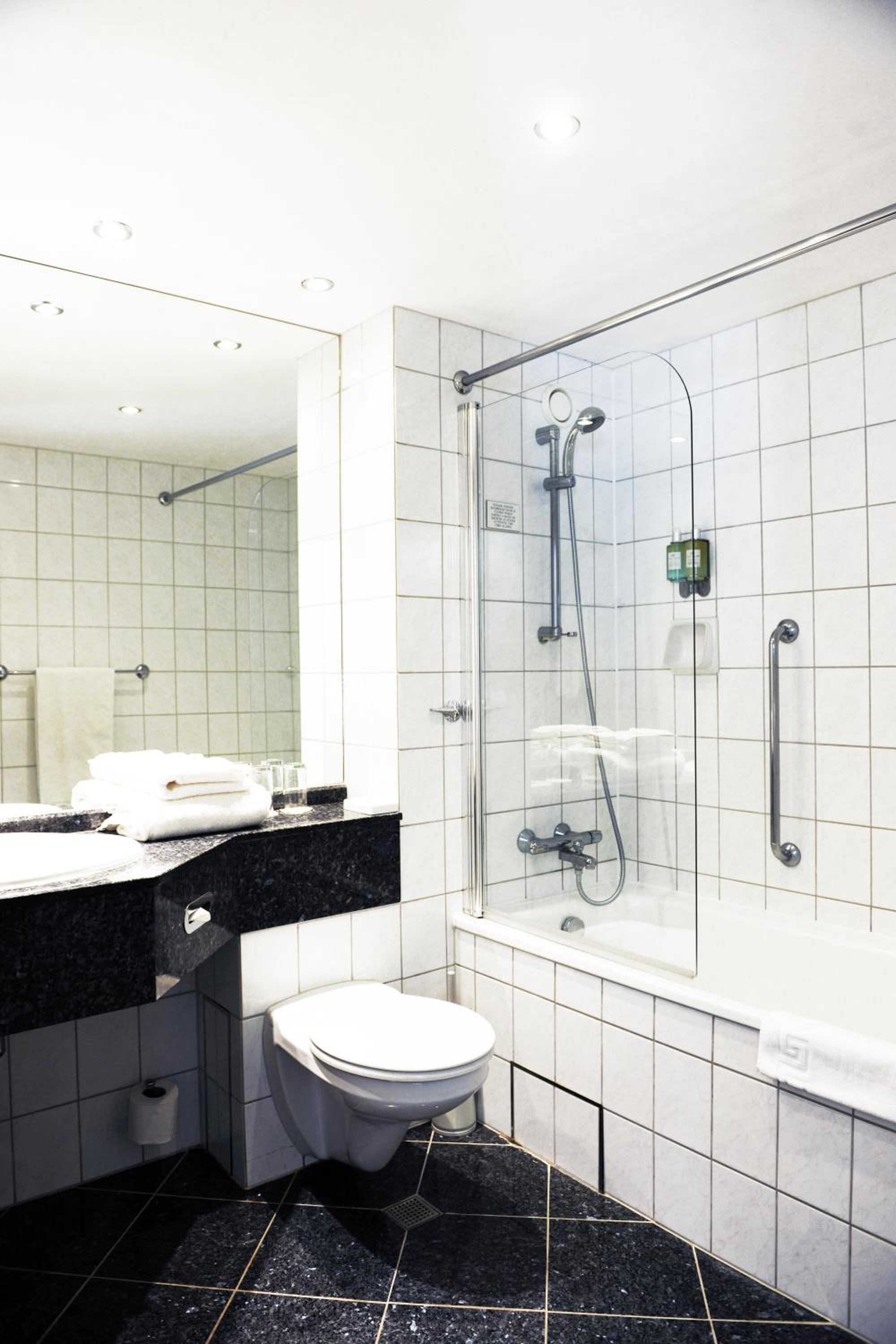 Club Double or Twin Room - Photo 4