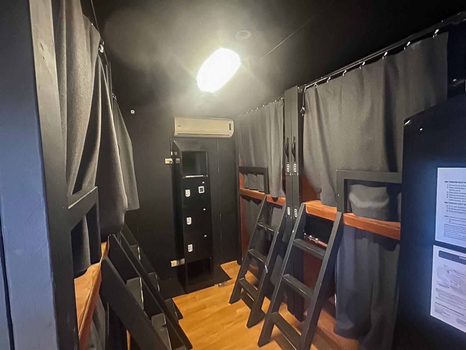 8-Bed Mixed Dormitory Room photo 1