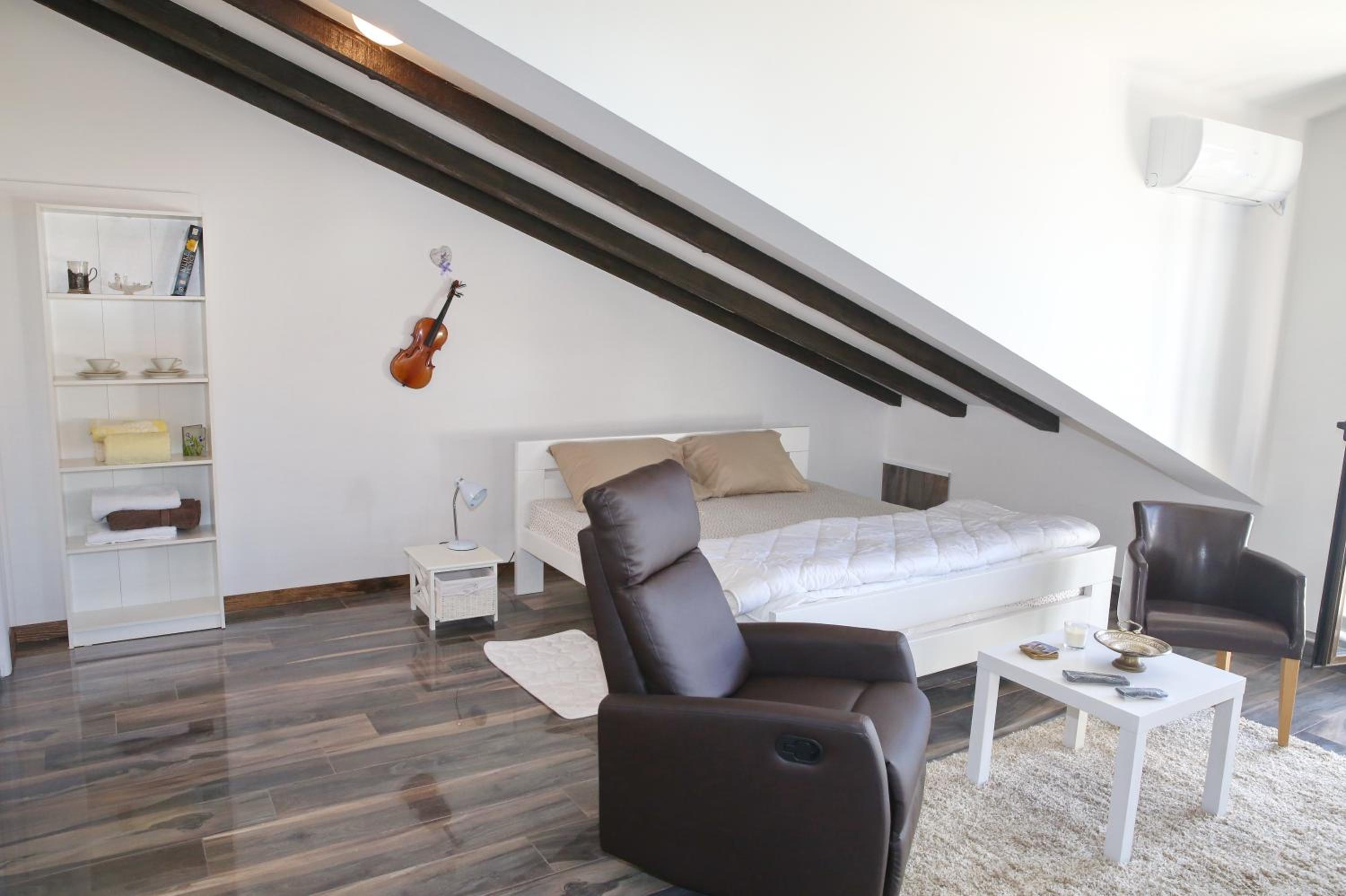 Studio Apartment with Sea View