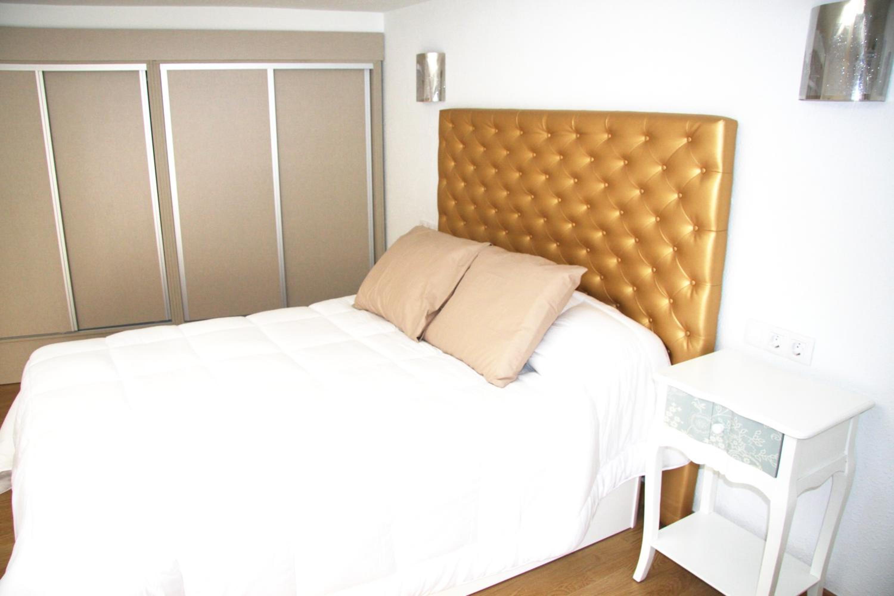 Apartment - Split Level - Photo 24