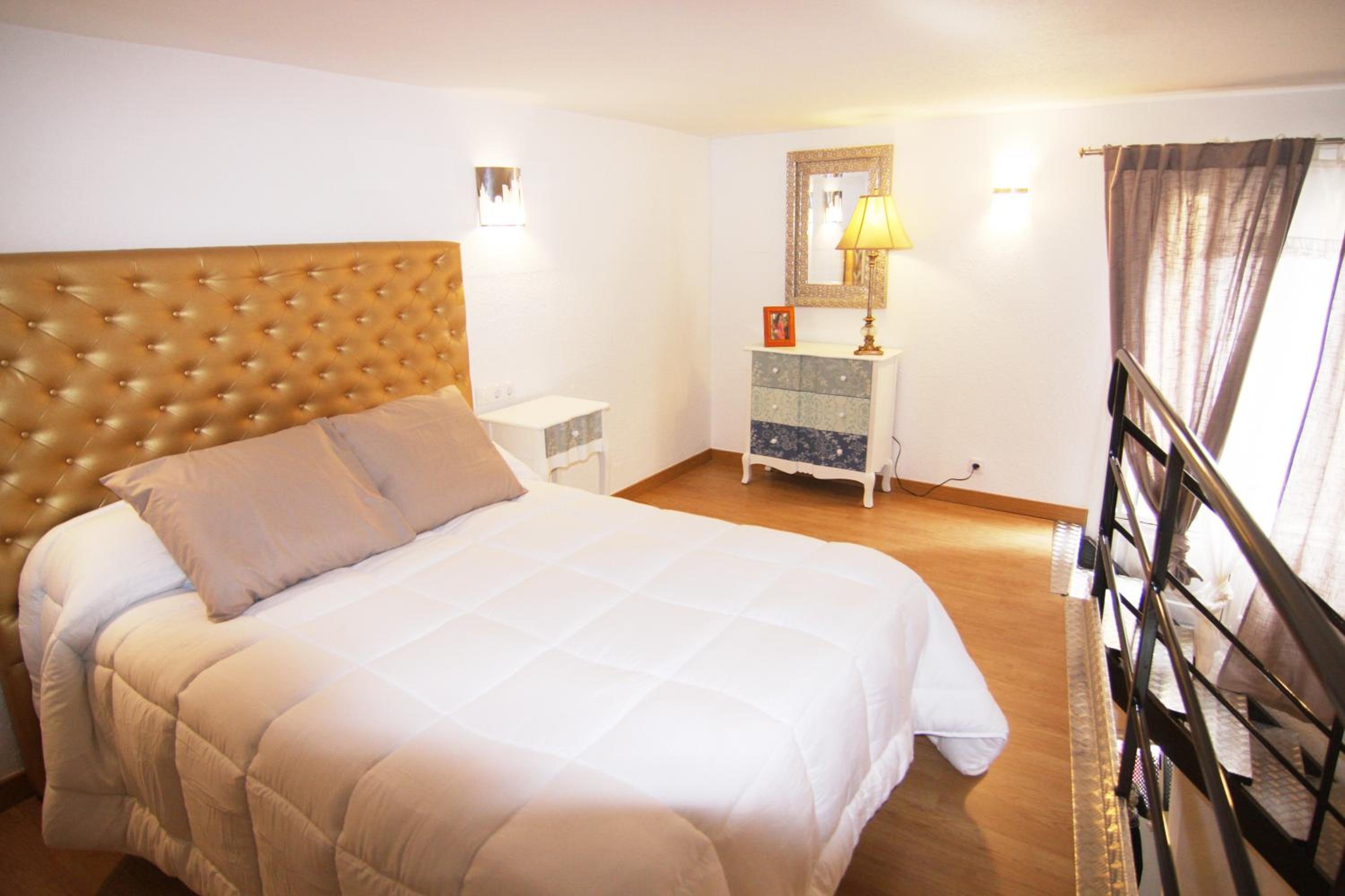 Apartment - Split Level - Photo 22