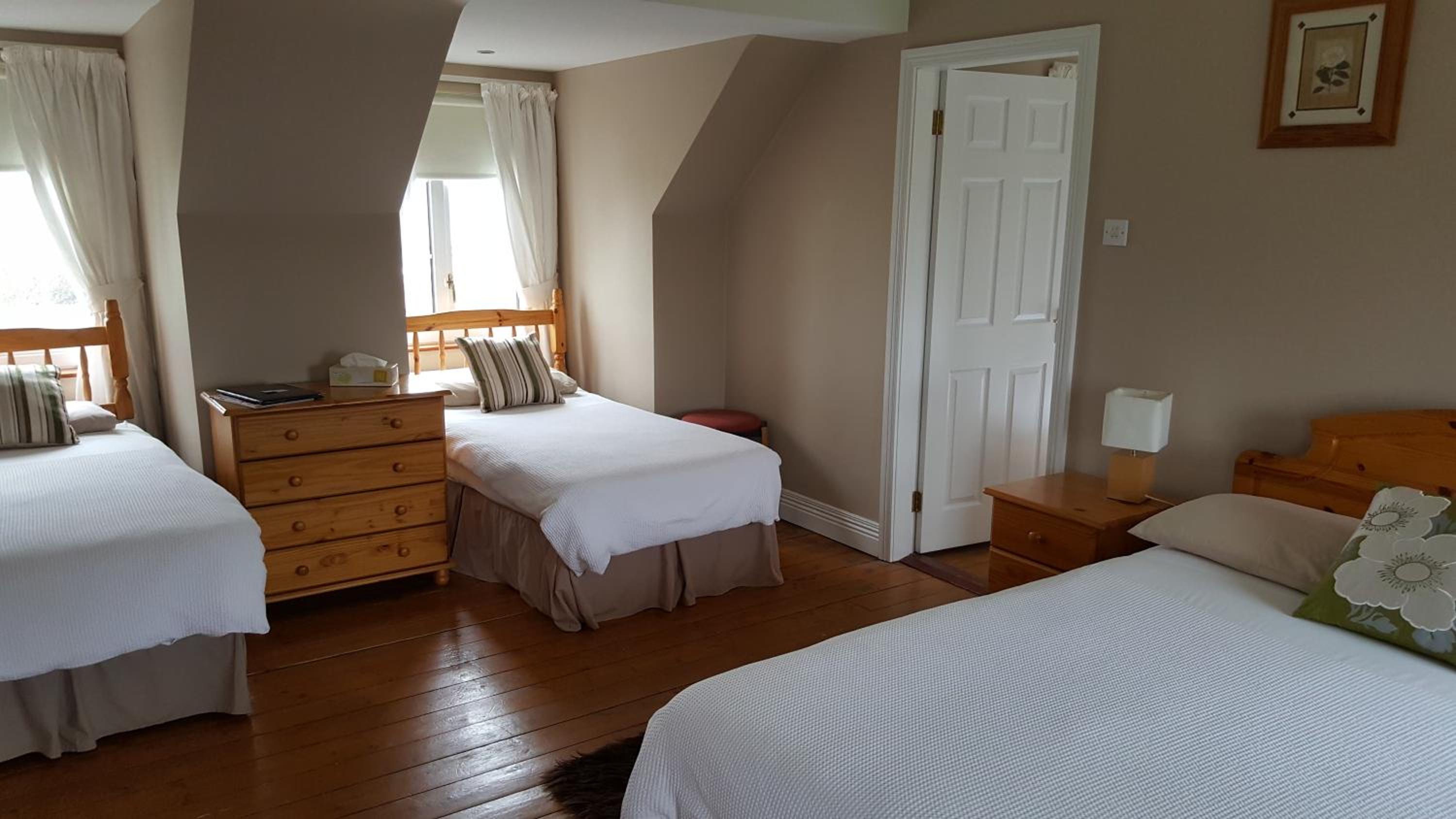Family Room With Private Bathroom photo 1