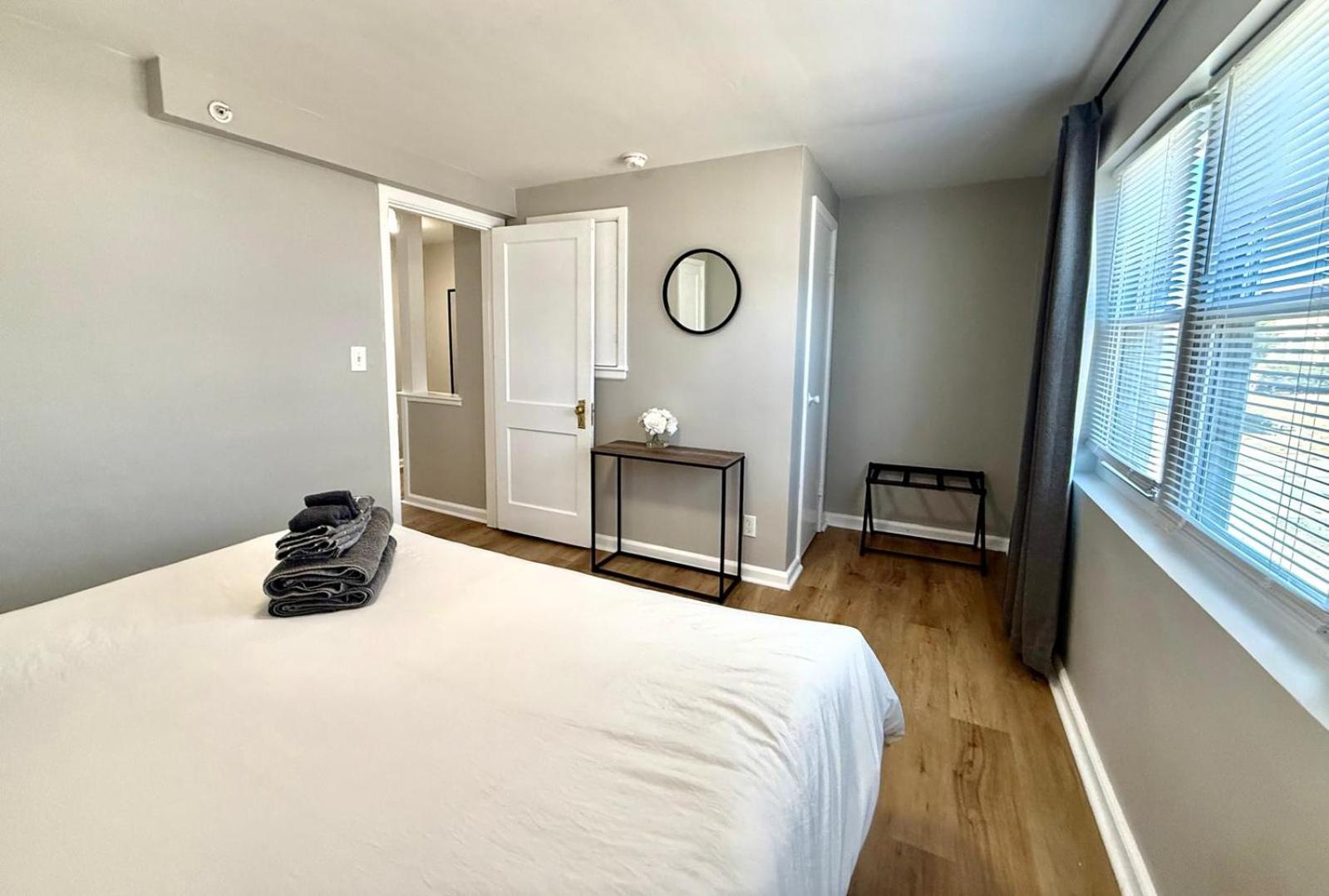 Apartment photo 2