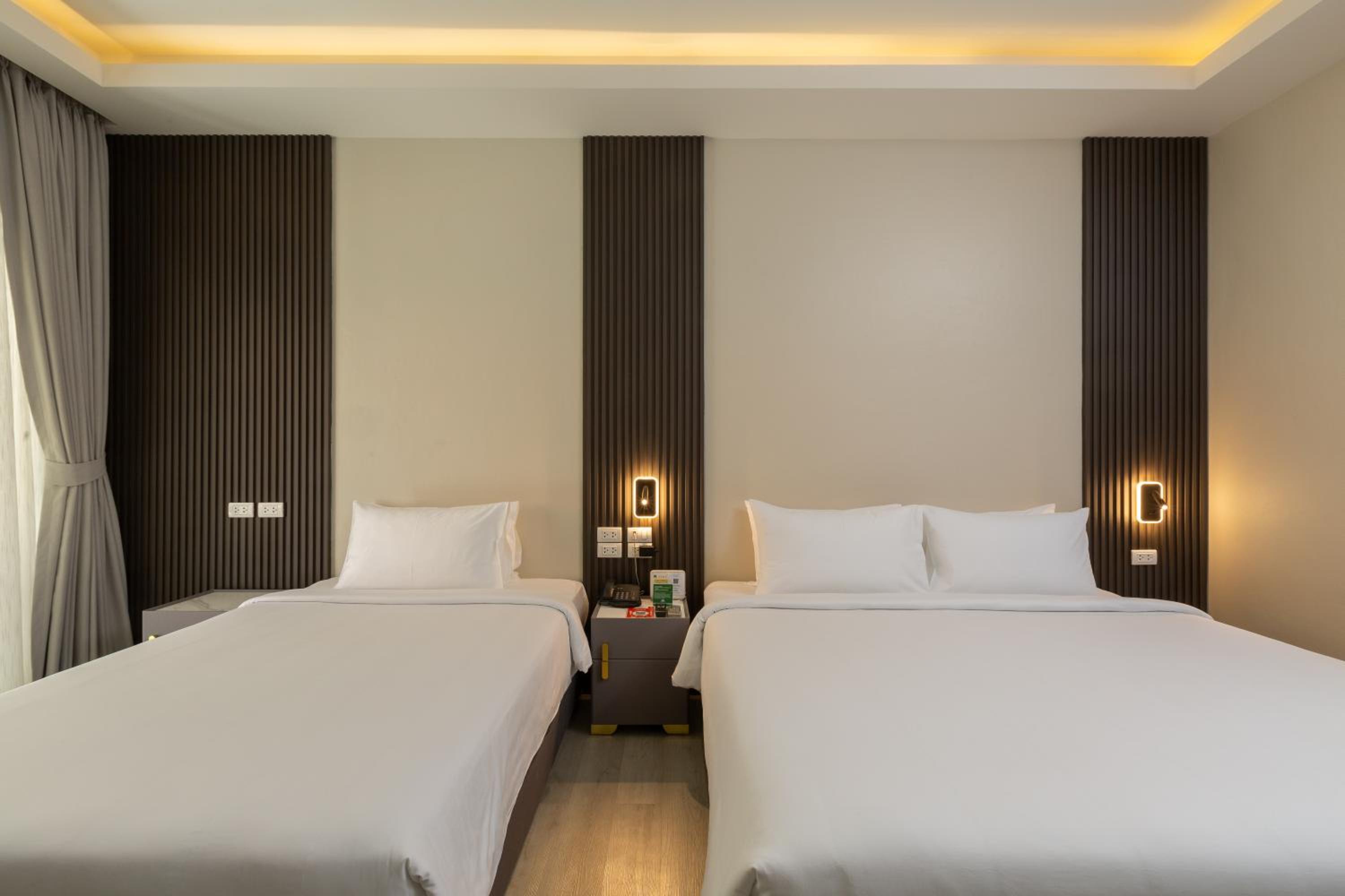 Double or Twin Room with Balcony photo 3