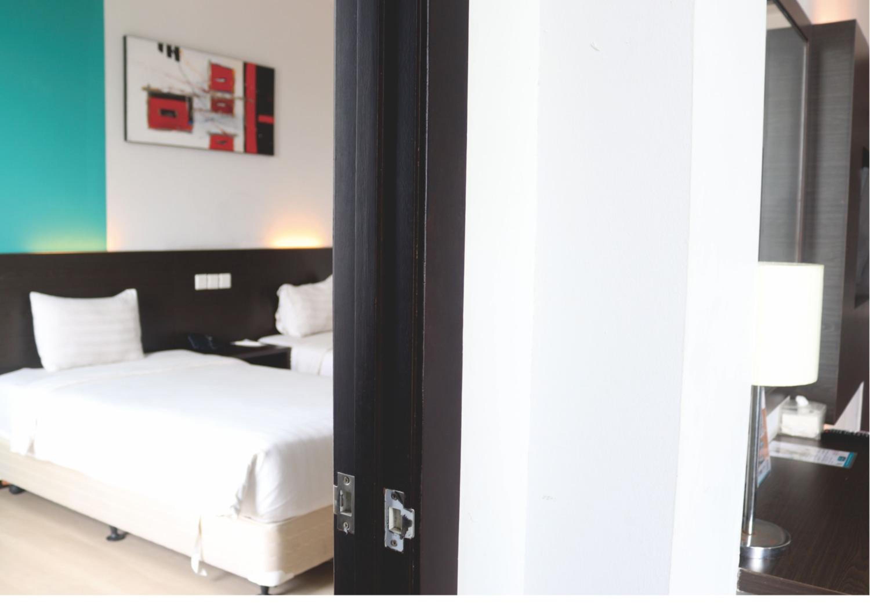 Connecting 2 Deluxe Rooms with View photo 3