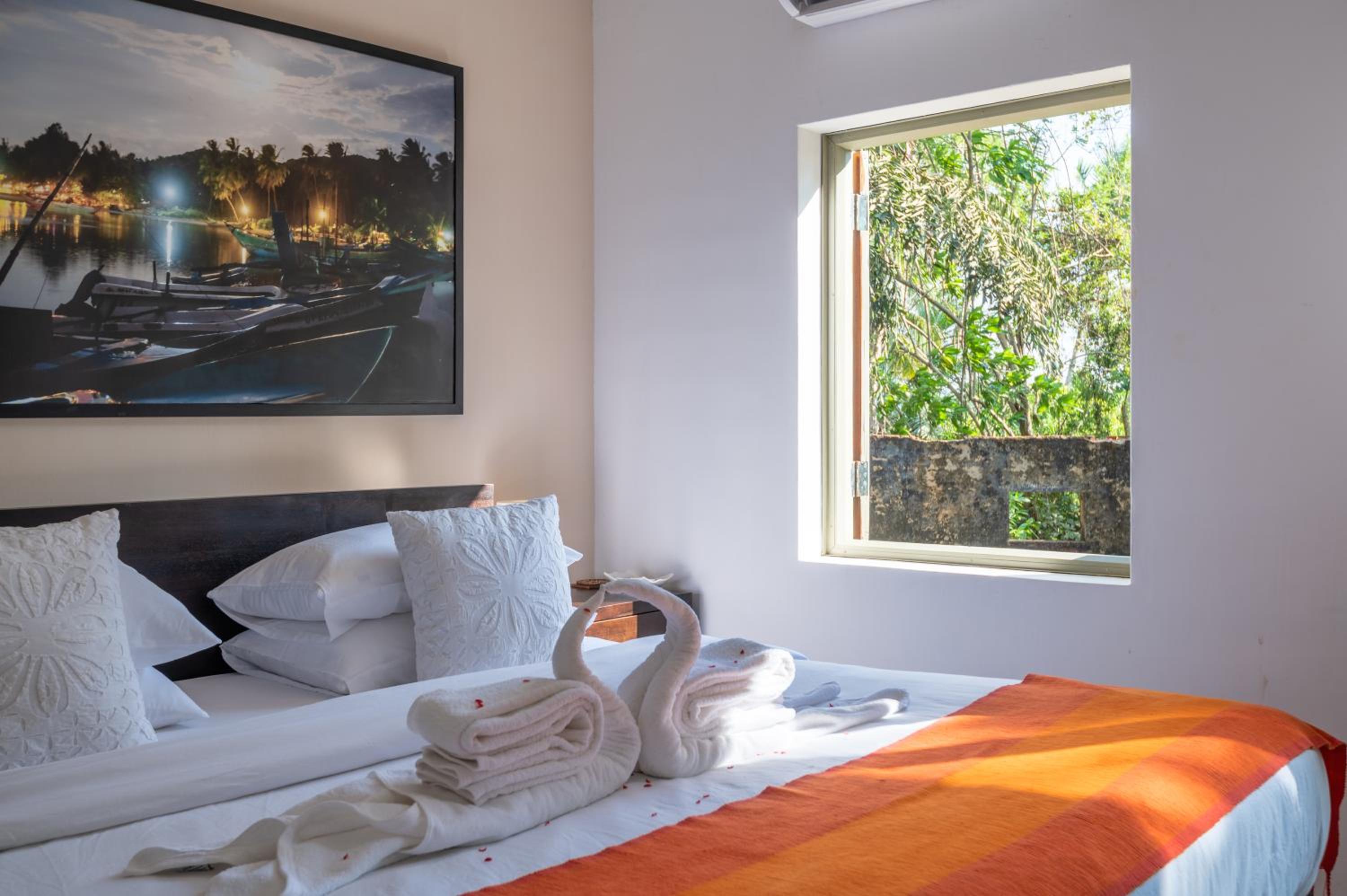 Two-Bedroom Suite - Photo 13