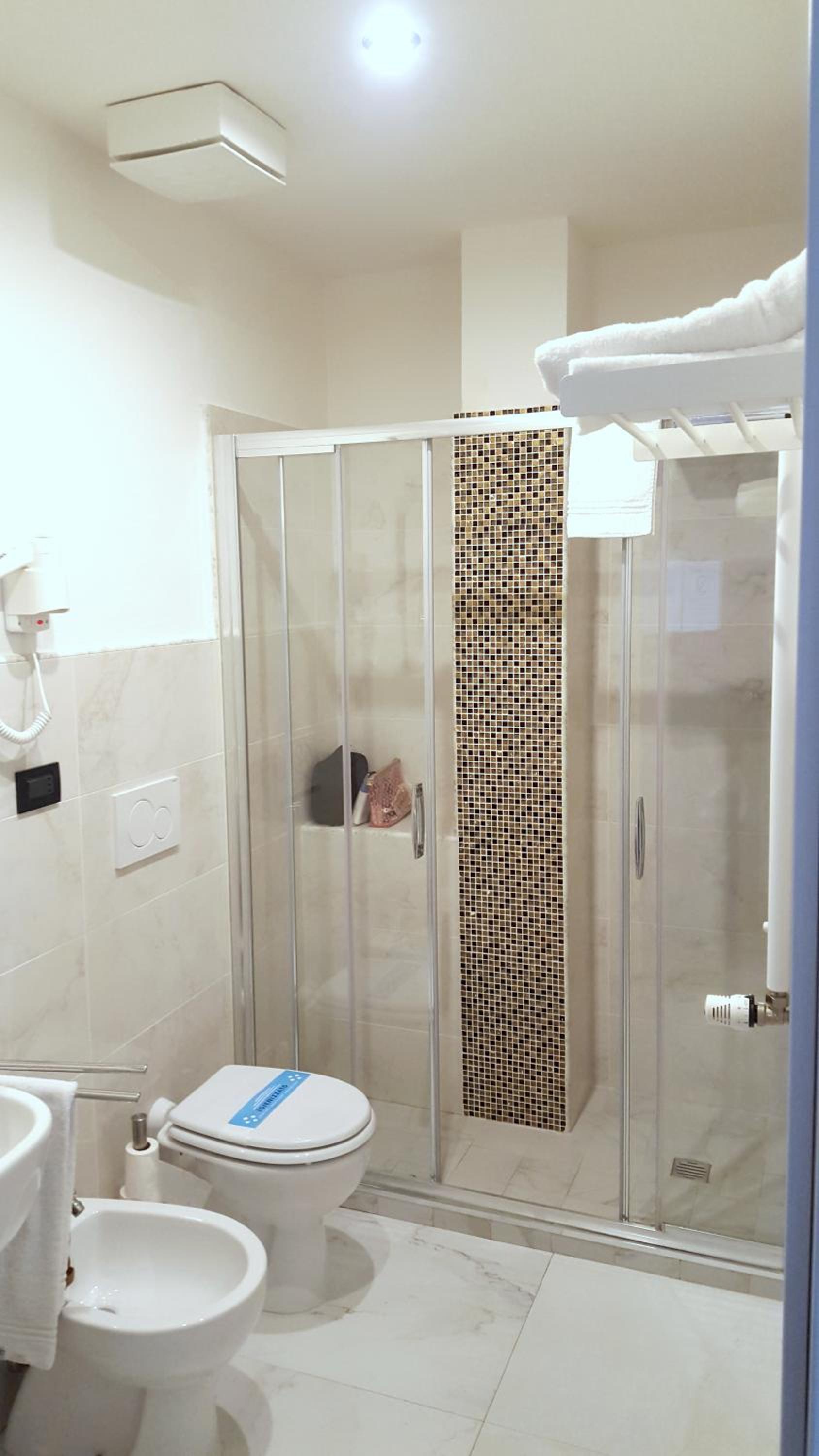 Superior Triple Room - Photo 12