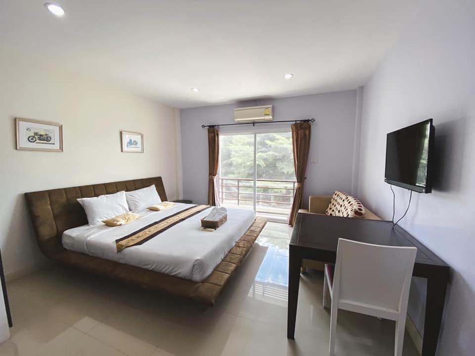 Deluxe Double Room photo 2