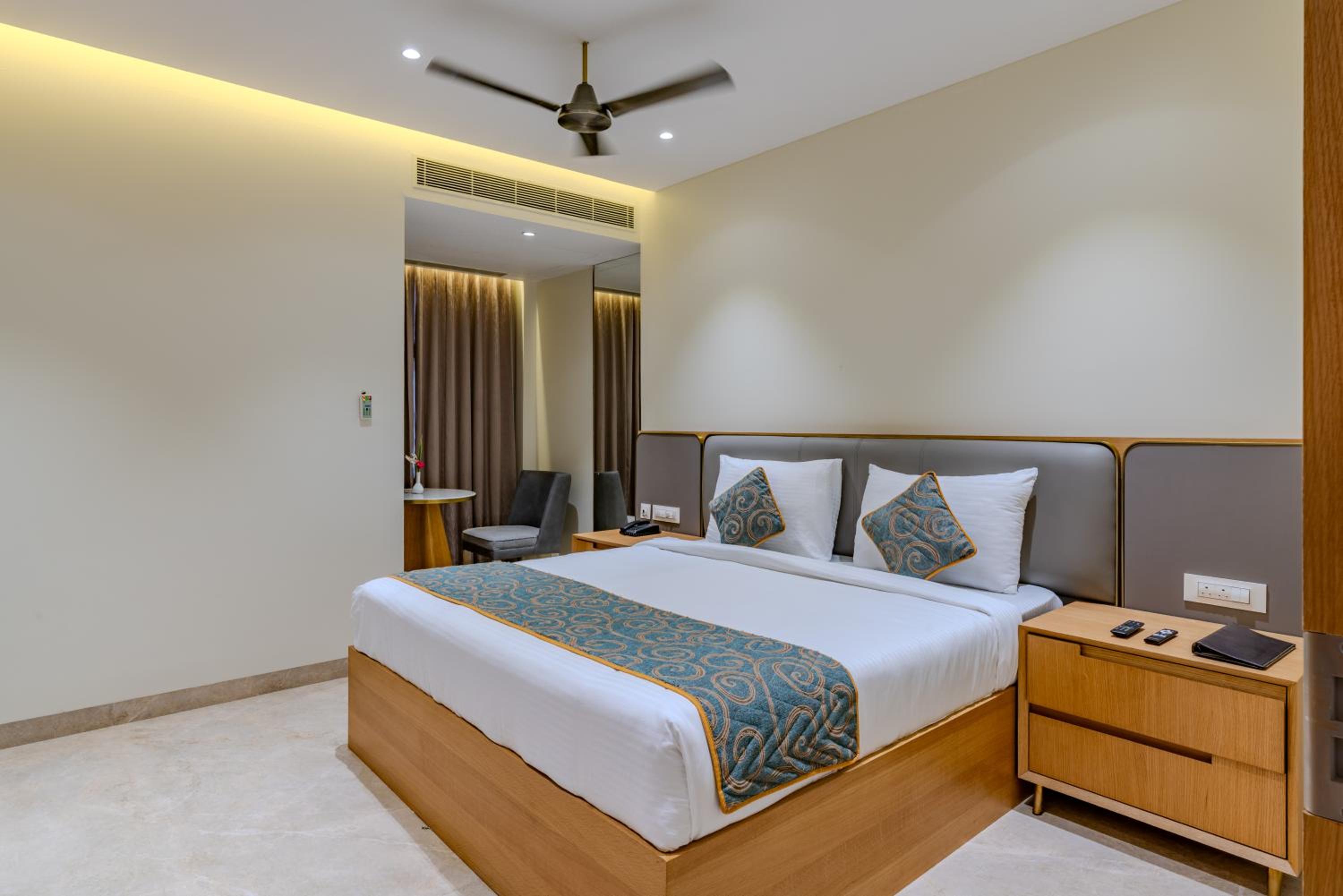 Double Room with Extra Bed photo 2
