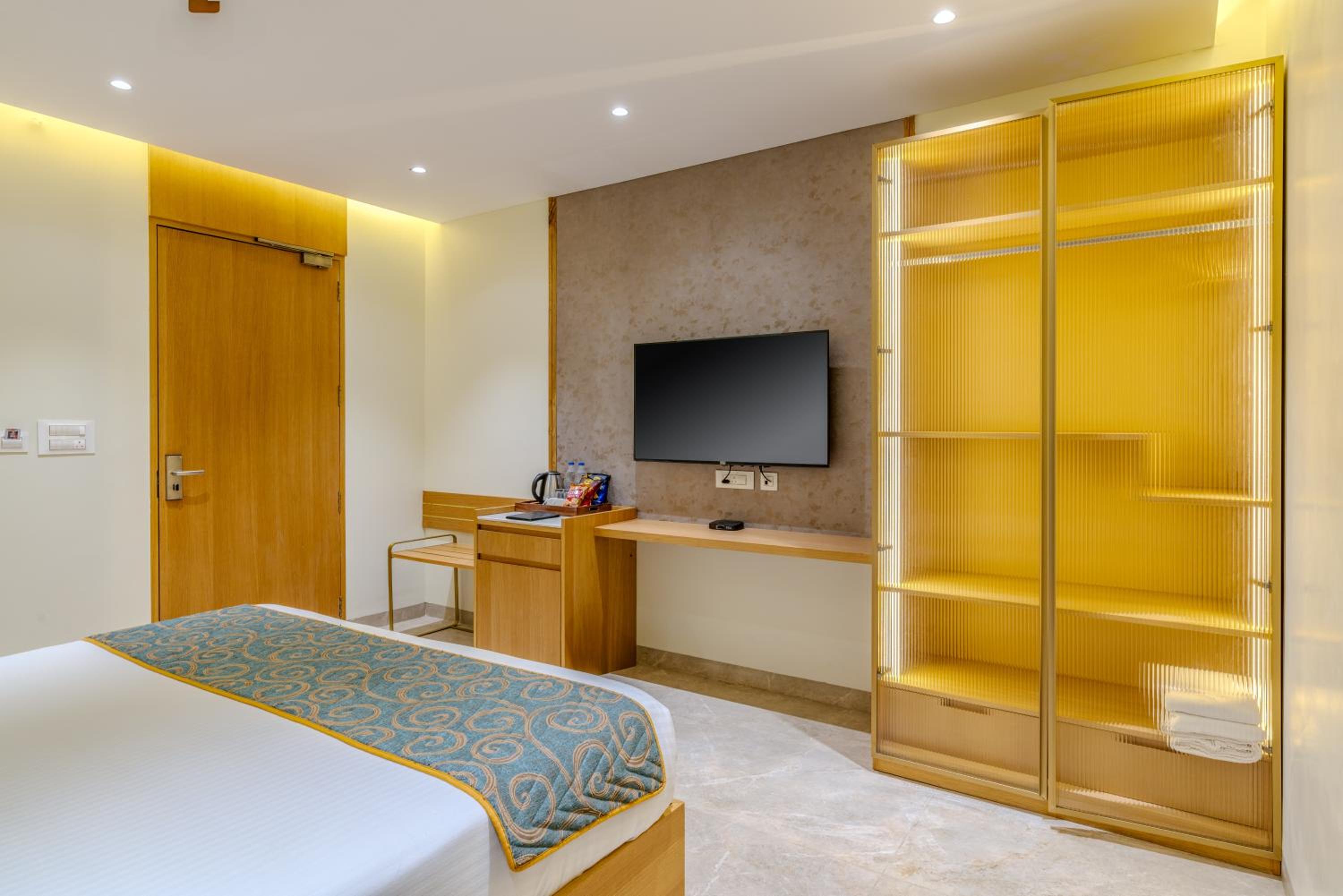 Double Room with Extra Bed photo 3