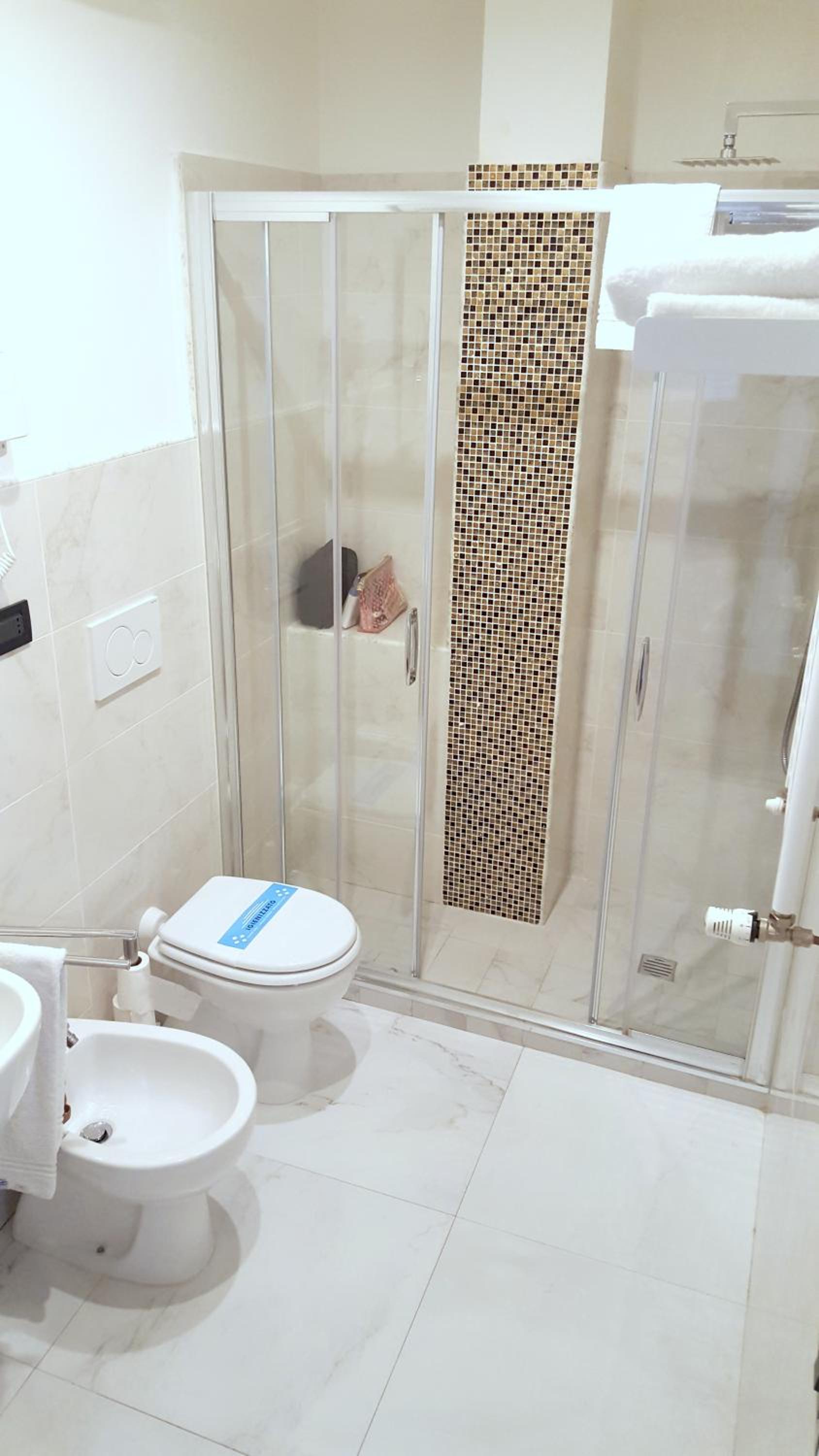 Superior Triple Room - Photo 8