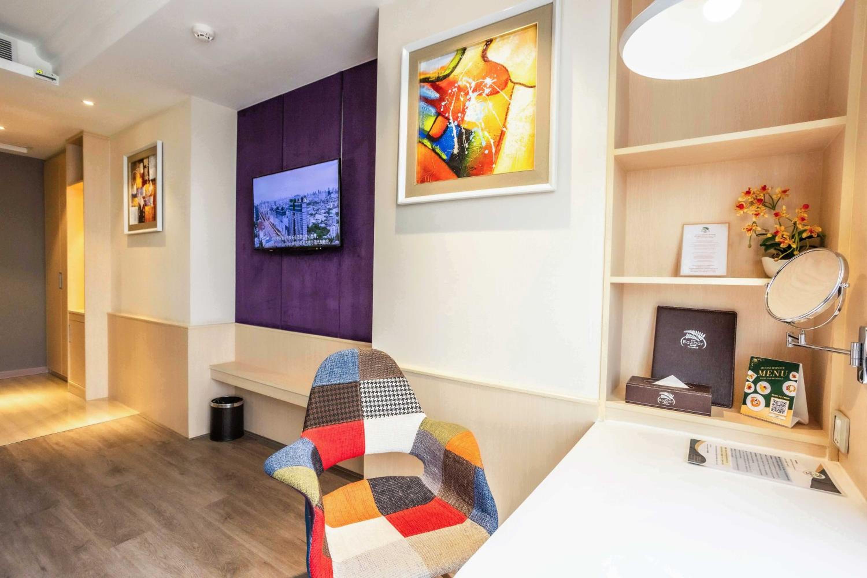 Deluxe King Room photo 3