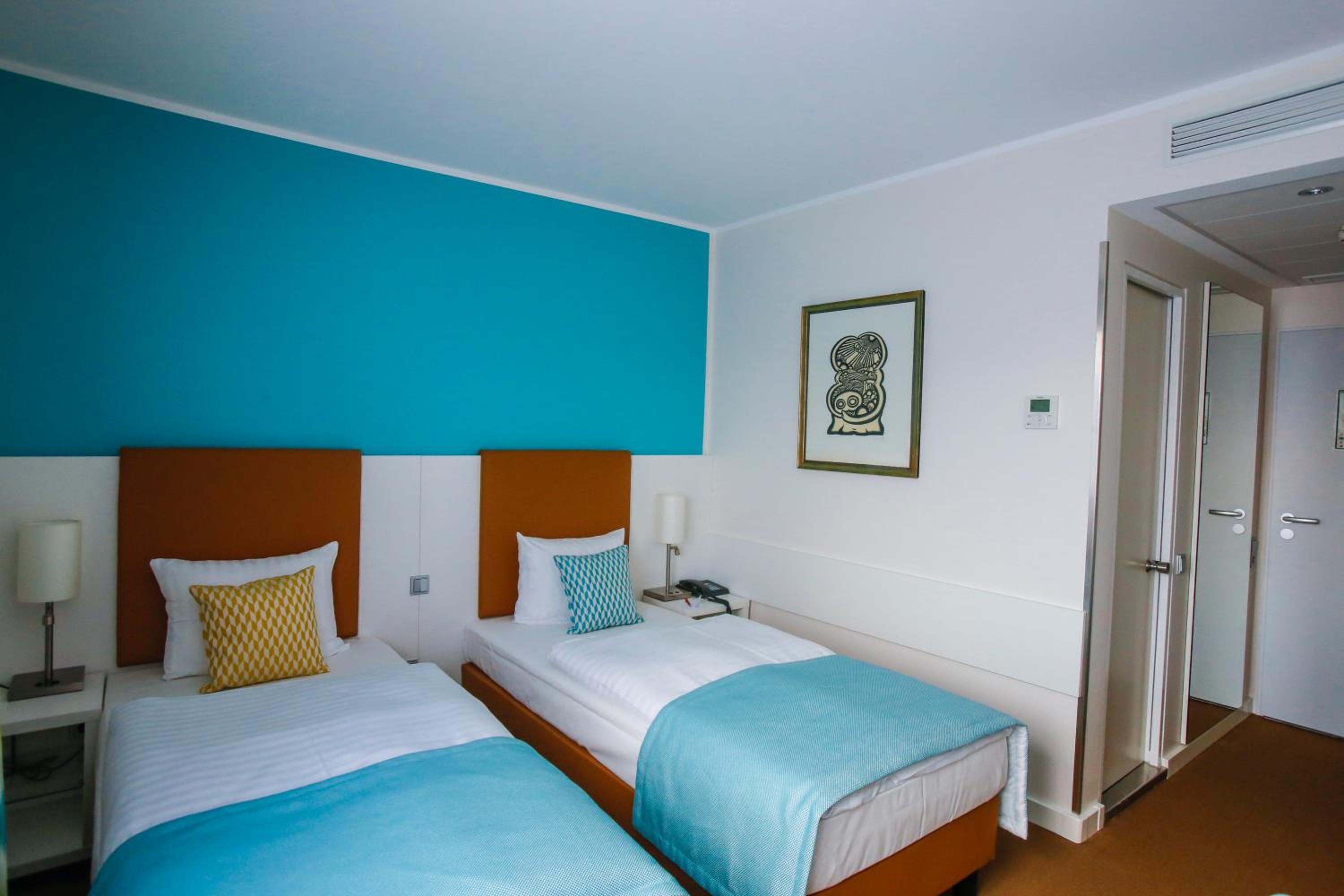 Classic Twin Room - Photo 10