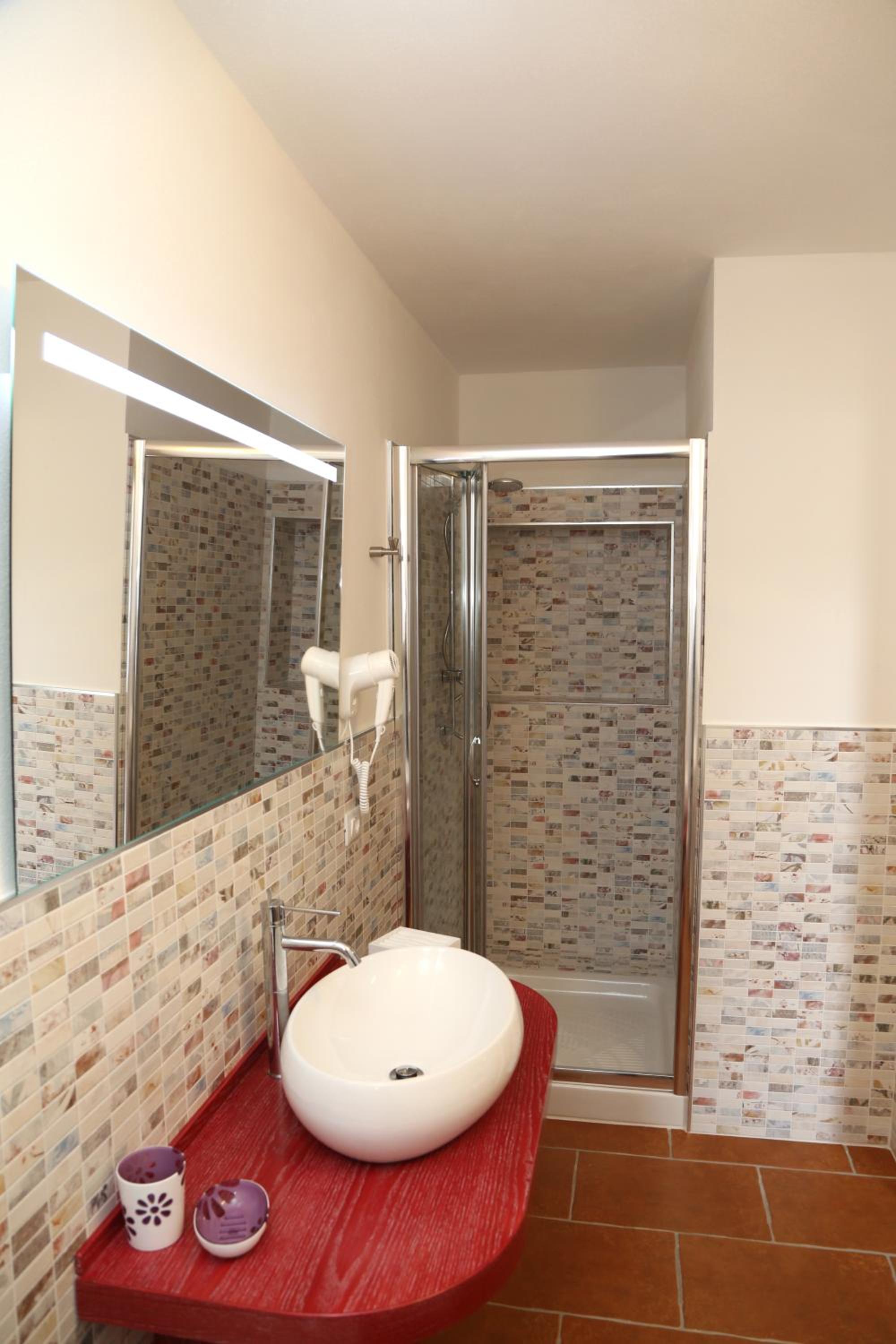 Deluxe Triple Room - Photo 19