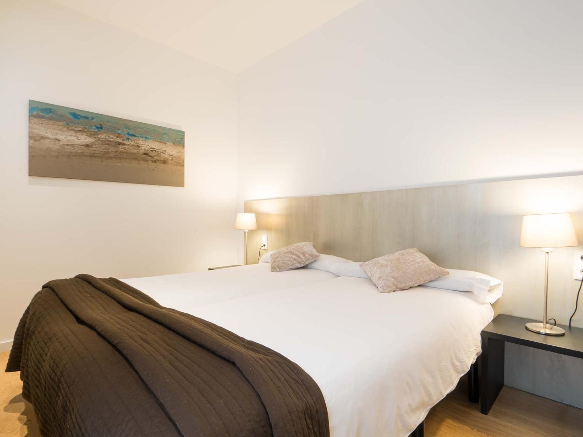 Superior Three-Bedroom Apartment - Rambla Catalunya photo 2