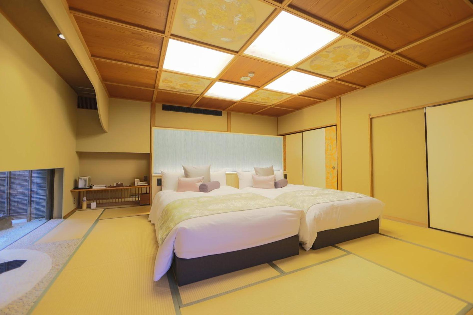 Japanese-Style Room with Open-Air Bath 1F - East Building