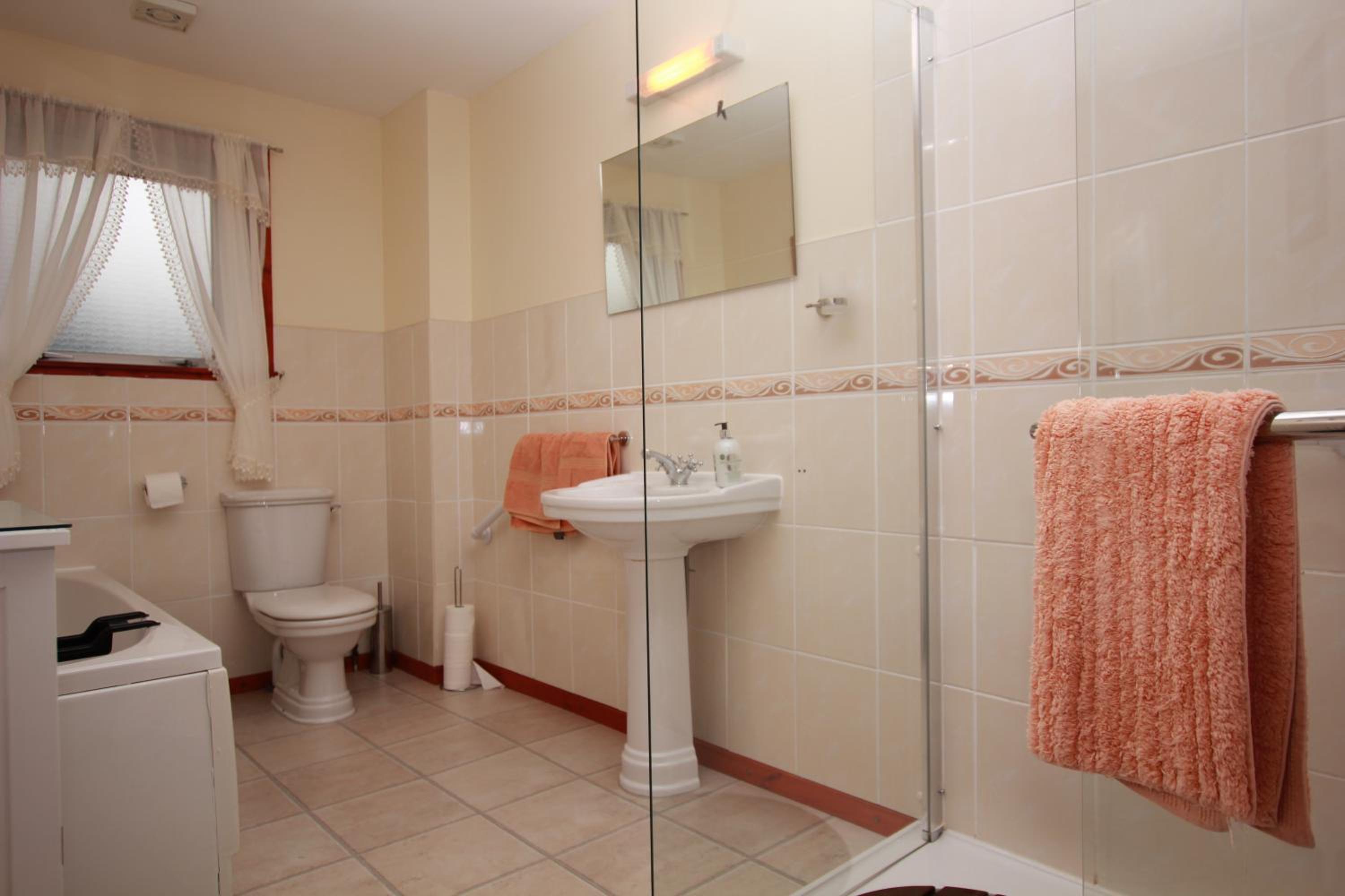 Three-Bedroom House photo 2