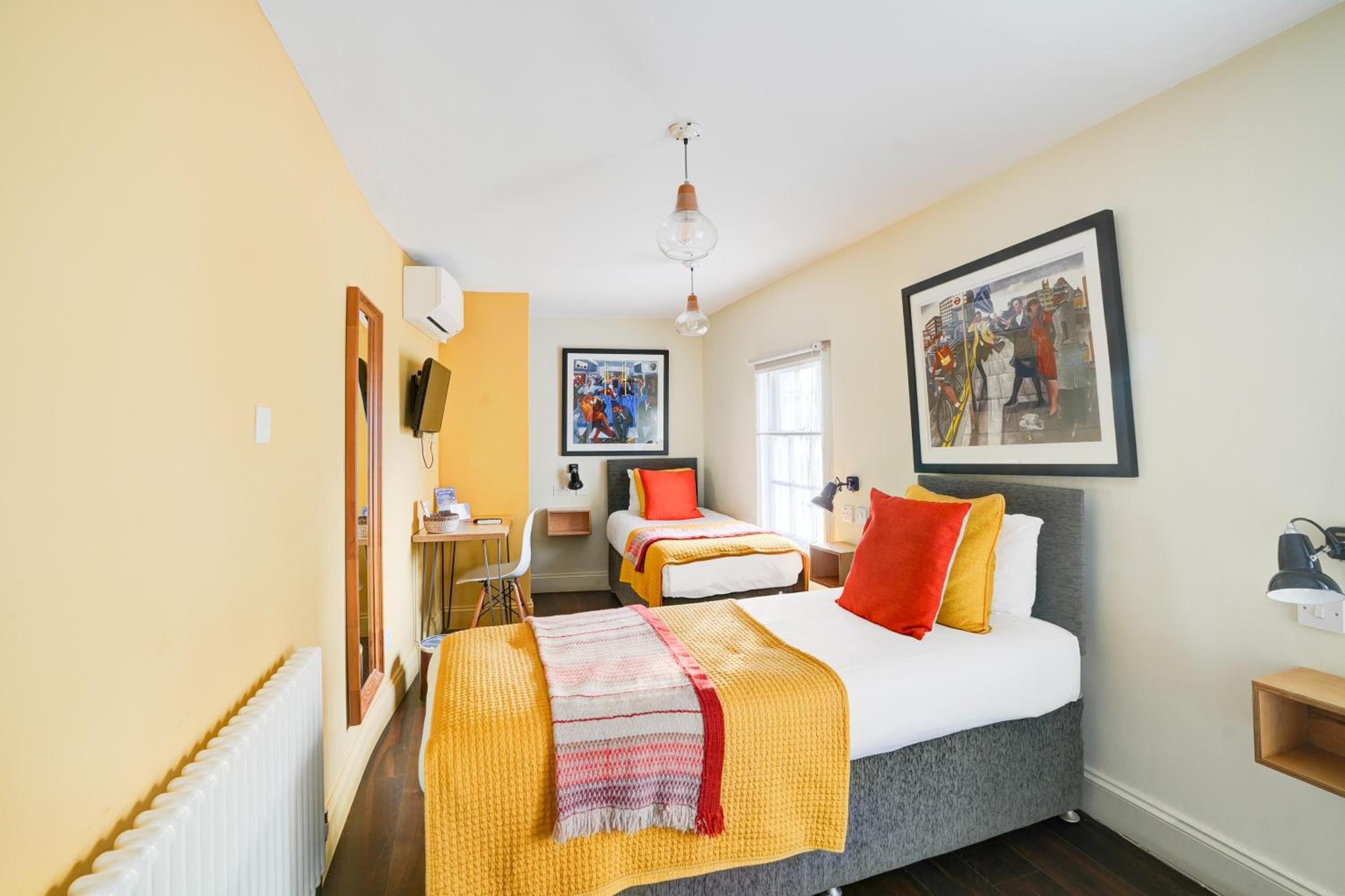 Deluxe Triple Room