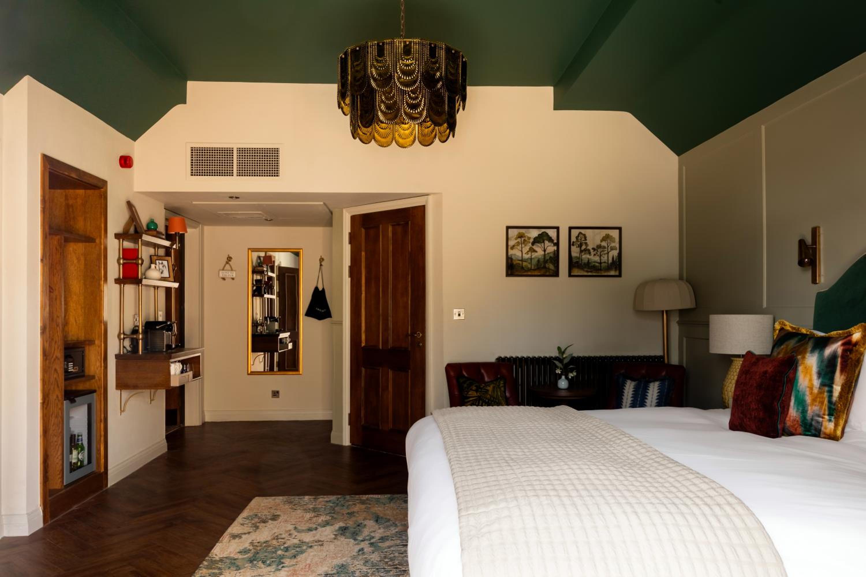 Superior King Room photo 3